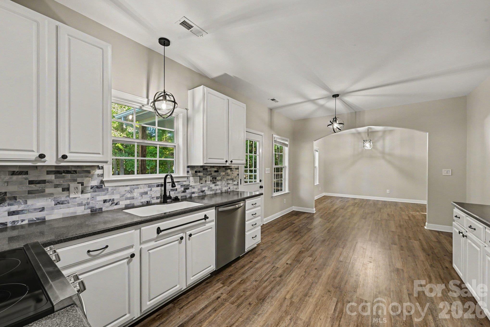 2321 Grayson Parkway Property Photo 6