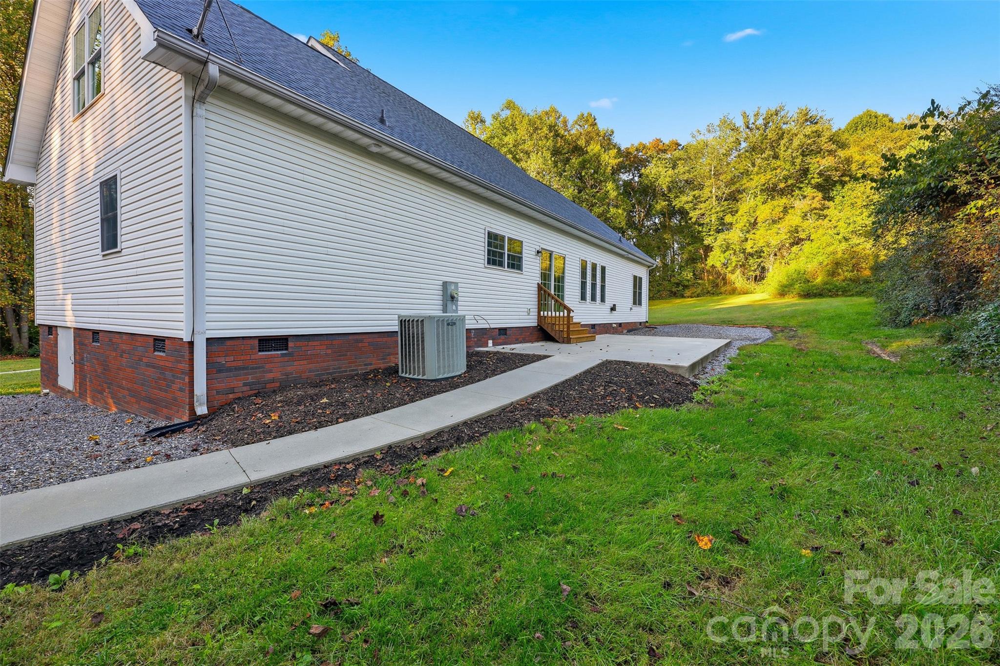 151 Robertson Drive Property Photo 4