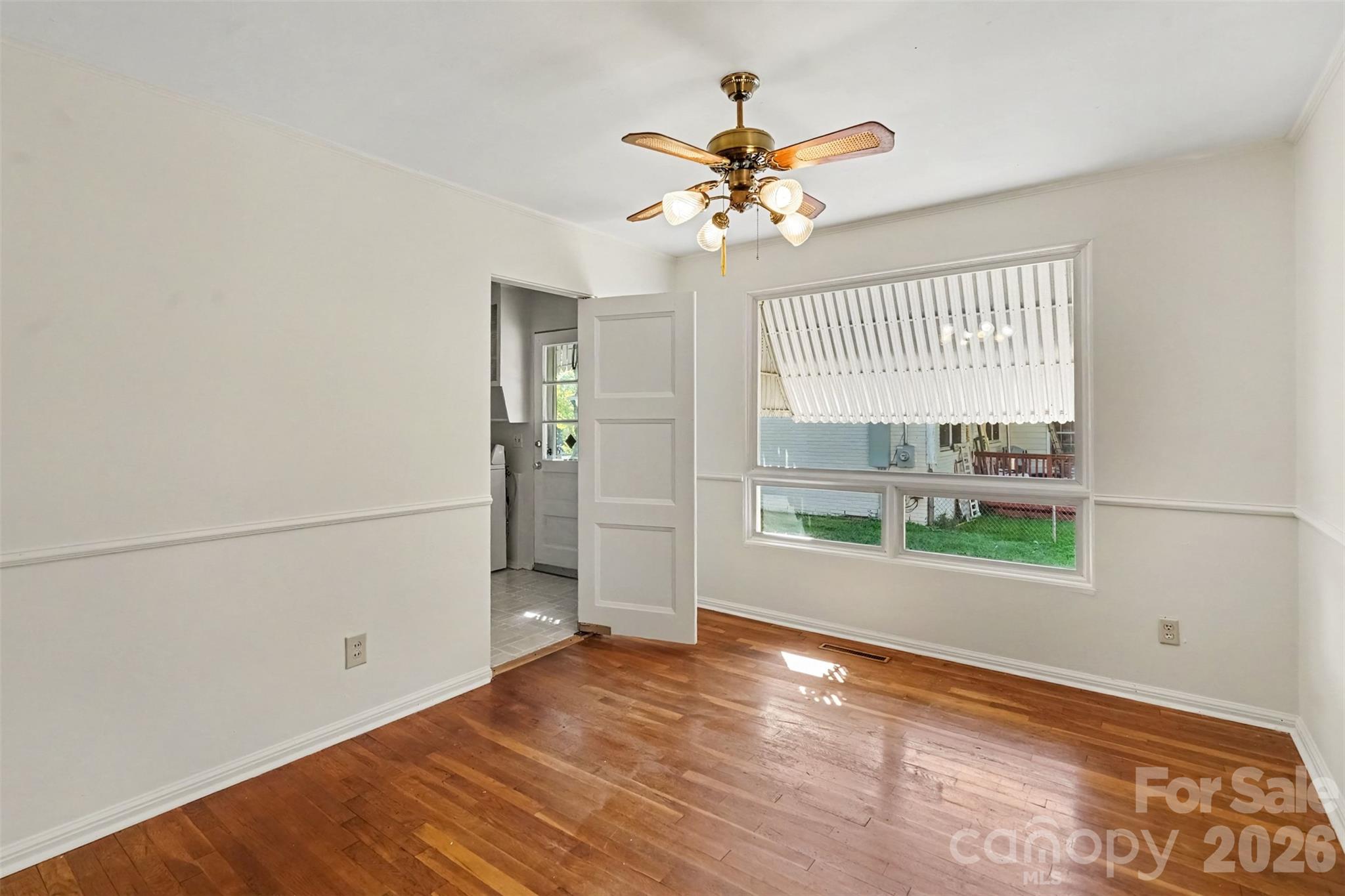 708 Montford Drive Property Photo 3