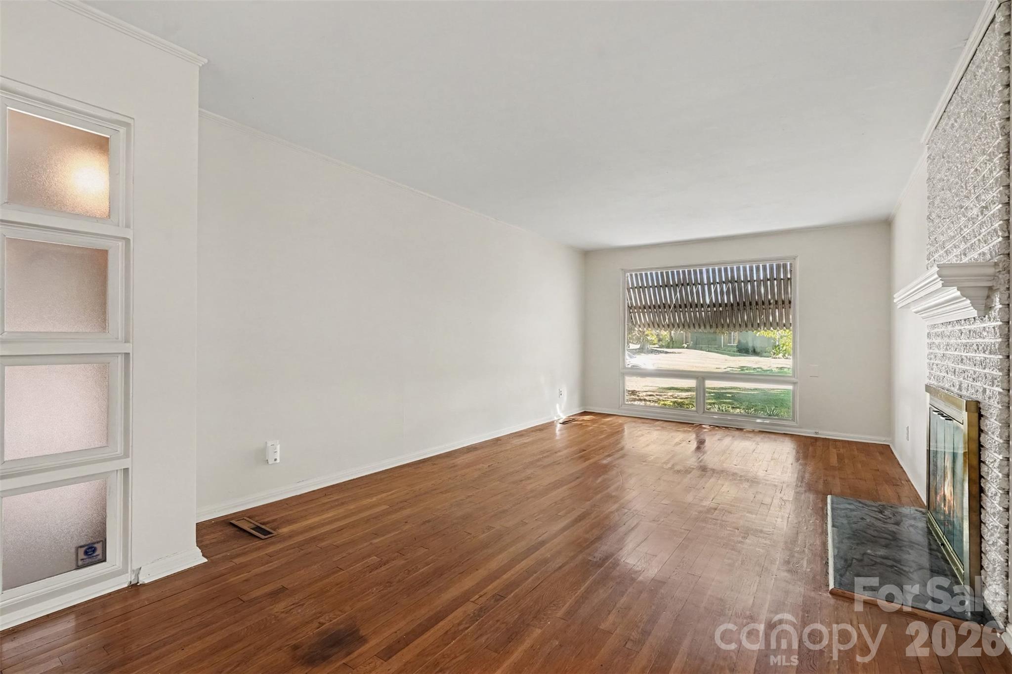 708 Montford Drive Property Photo 6