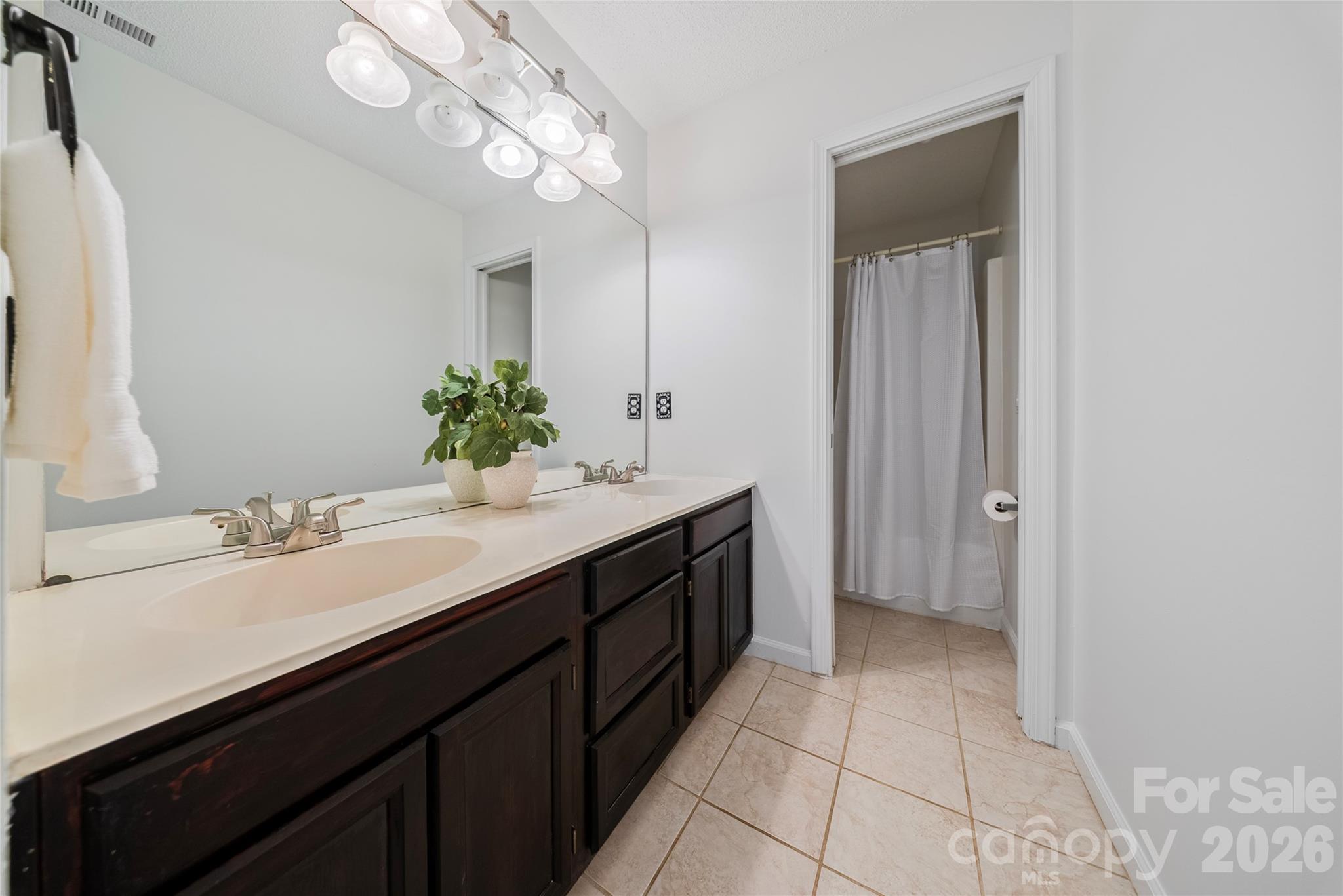 4138 Beauvista Drive Property Photo 27