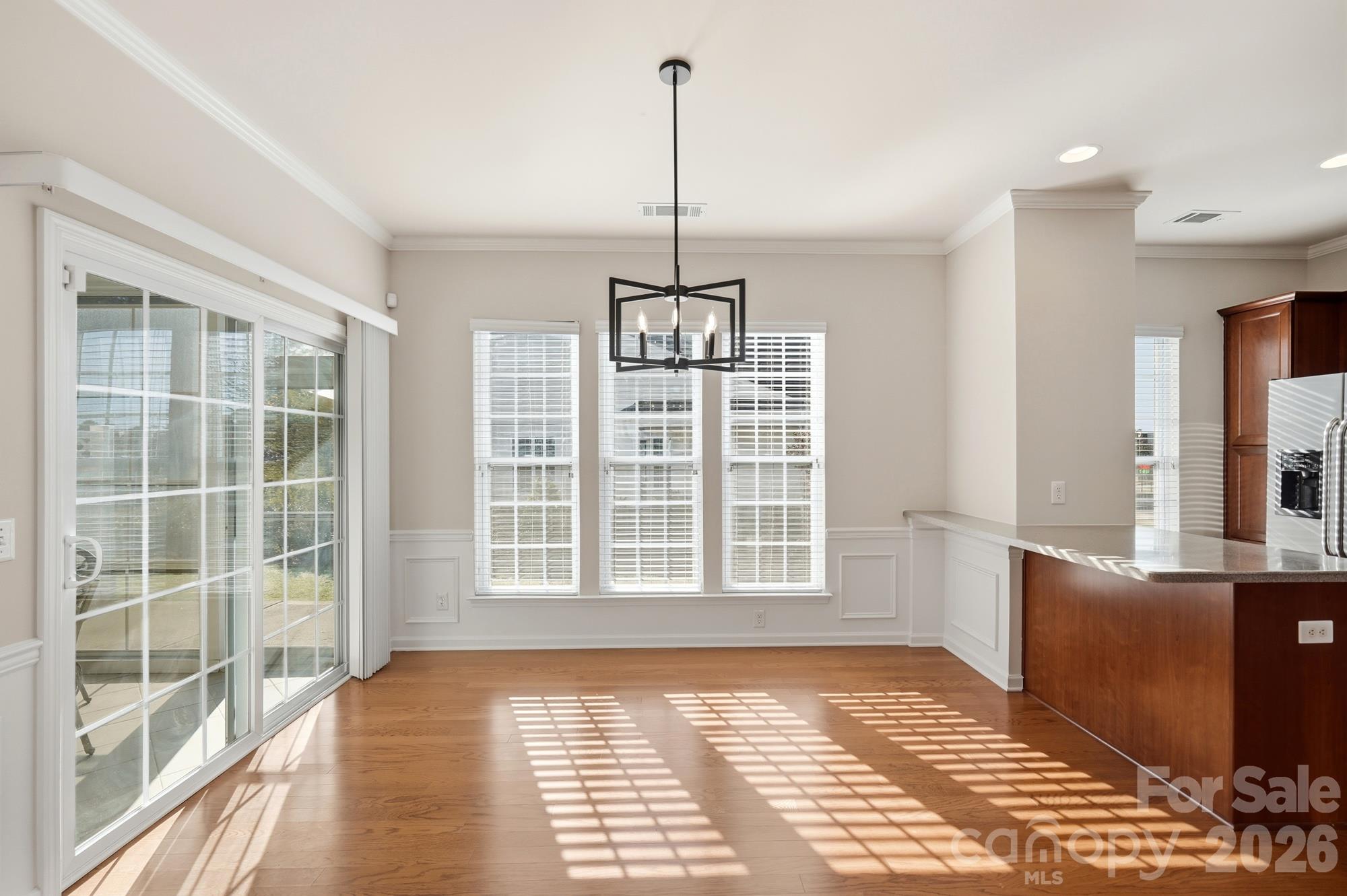 2047 Sweetleaf Drive Property Photo 10