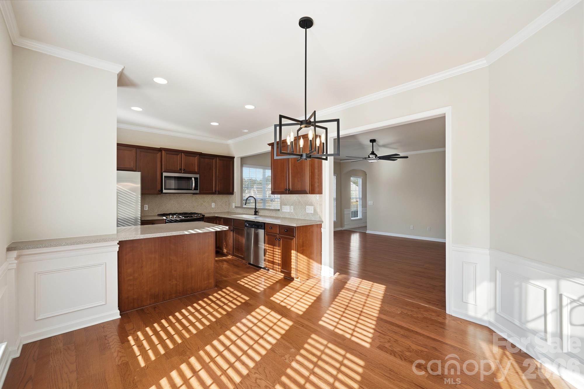 2047 Sweetleaf Drive Property Photo 12