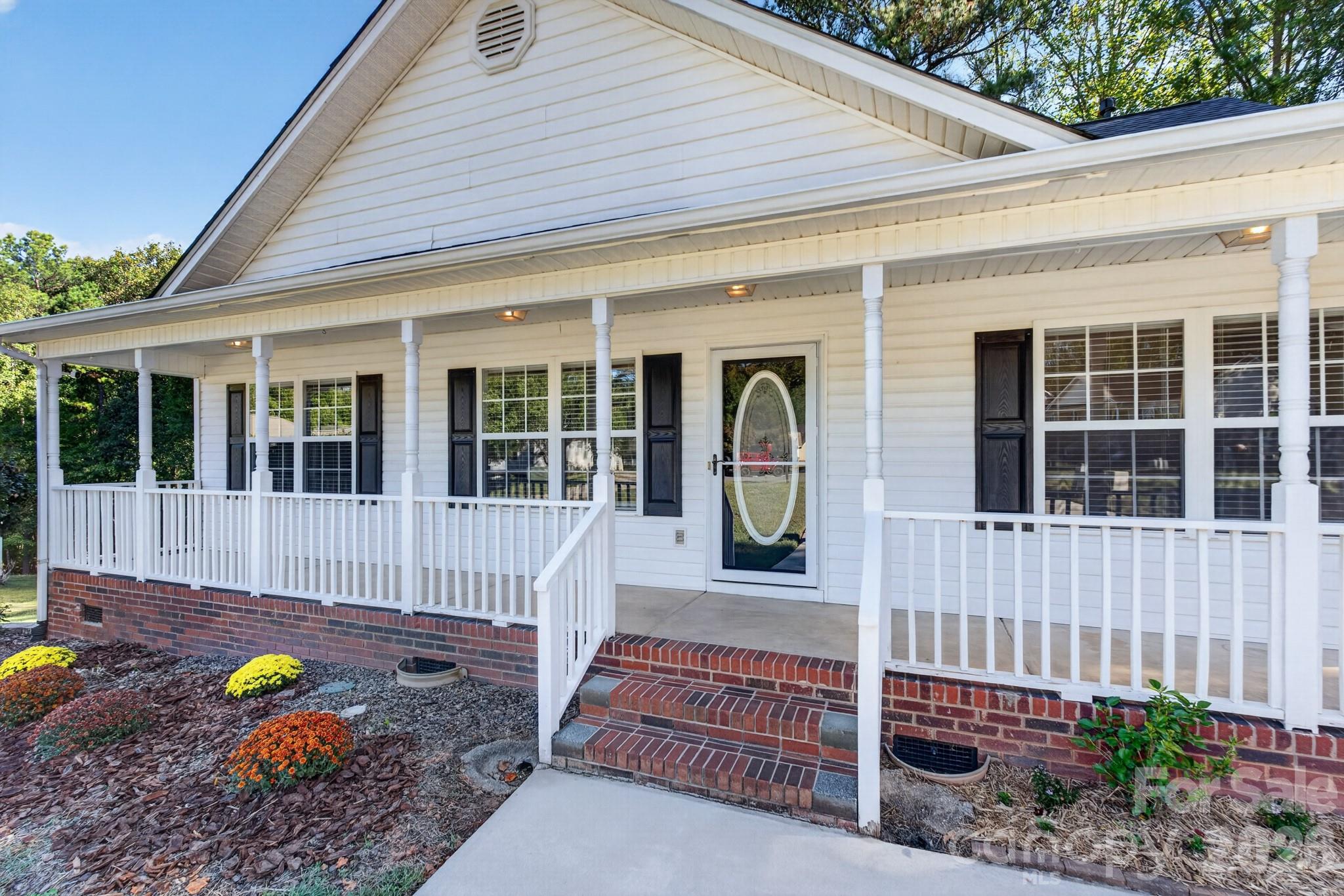 702 Painted Lady Court Property Photo 4