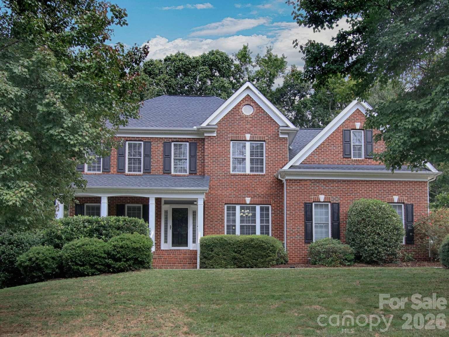 166 Laurel Glen Drive Property Photo 1