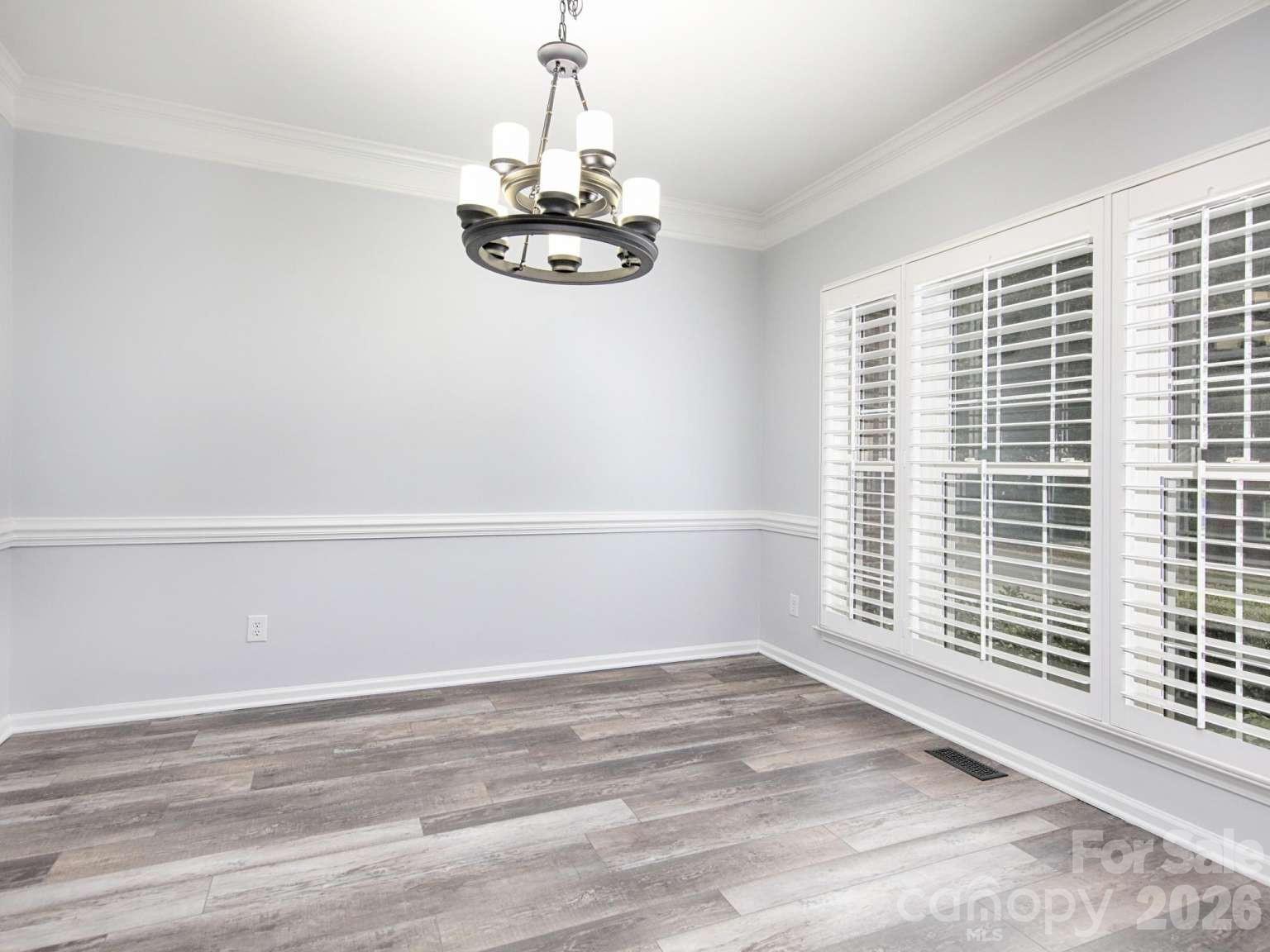 166 Laurel Glen Drive Property Photo 6