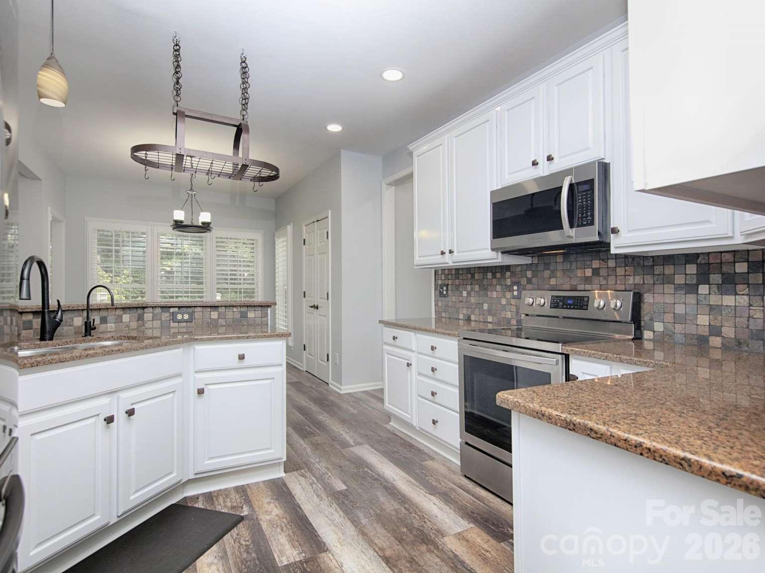 166 Laurel Glen Drive Property Photo 14