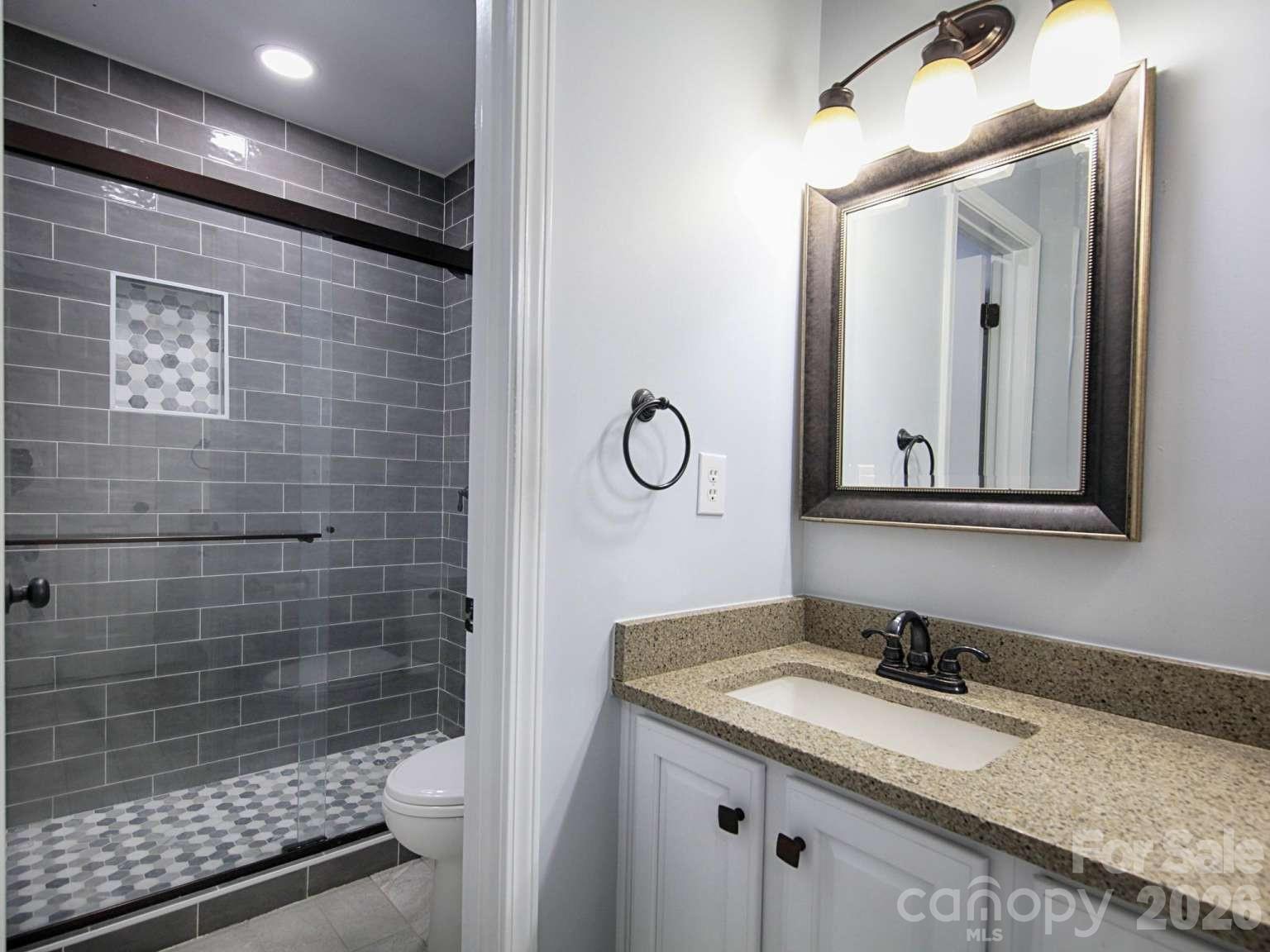 166 Laurel Glen Drive Property Photo 26
