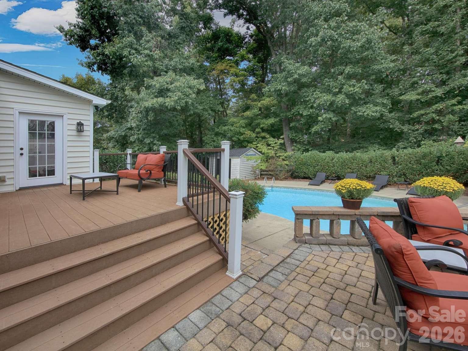 166 Laurel Glen Drive Property Photo 34