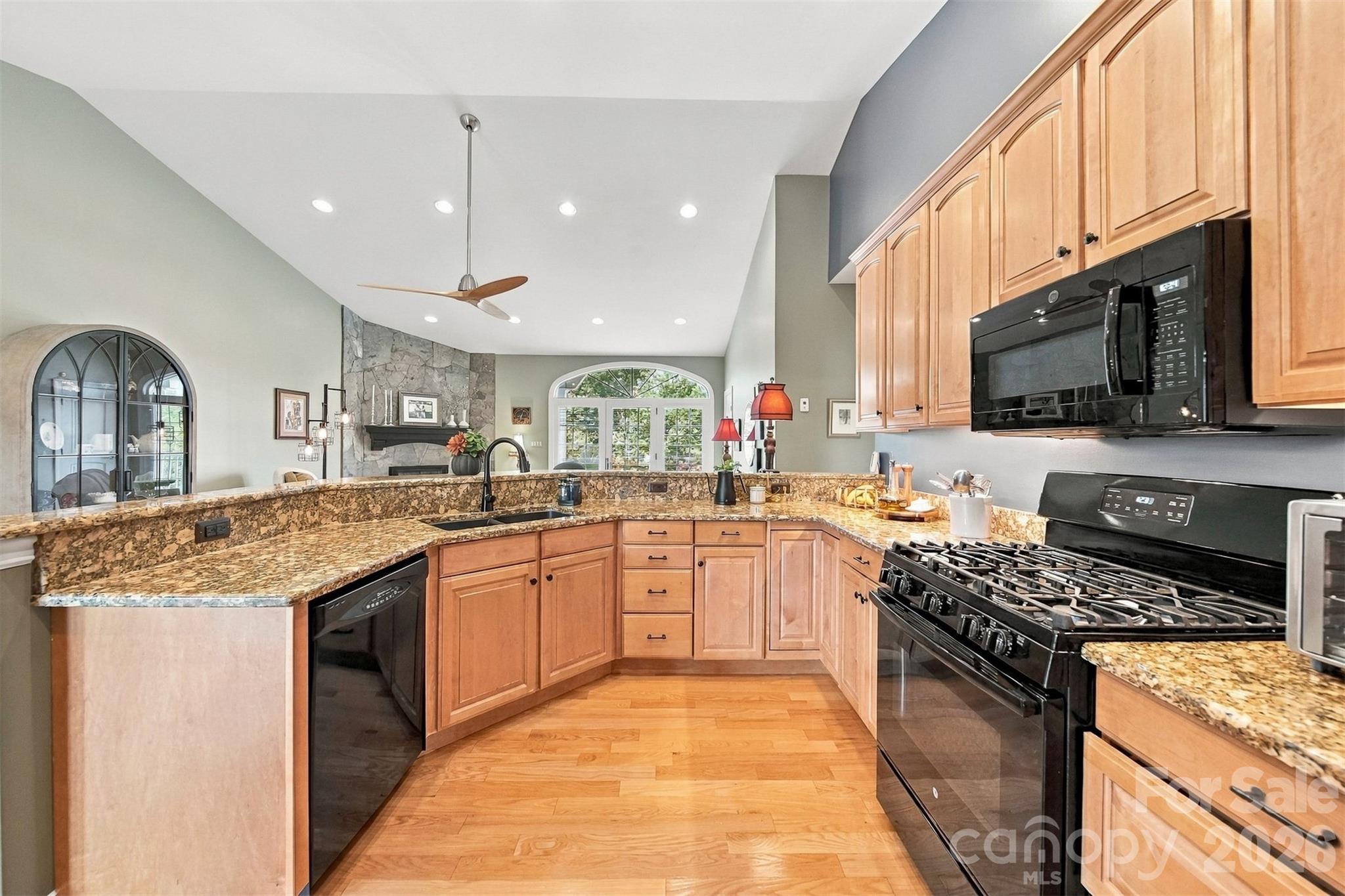 2481 Genes Loop Property Photo 4