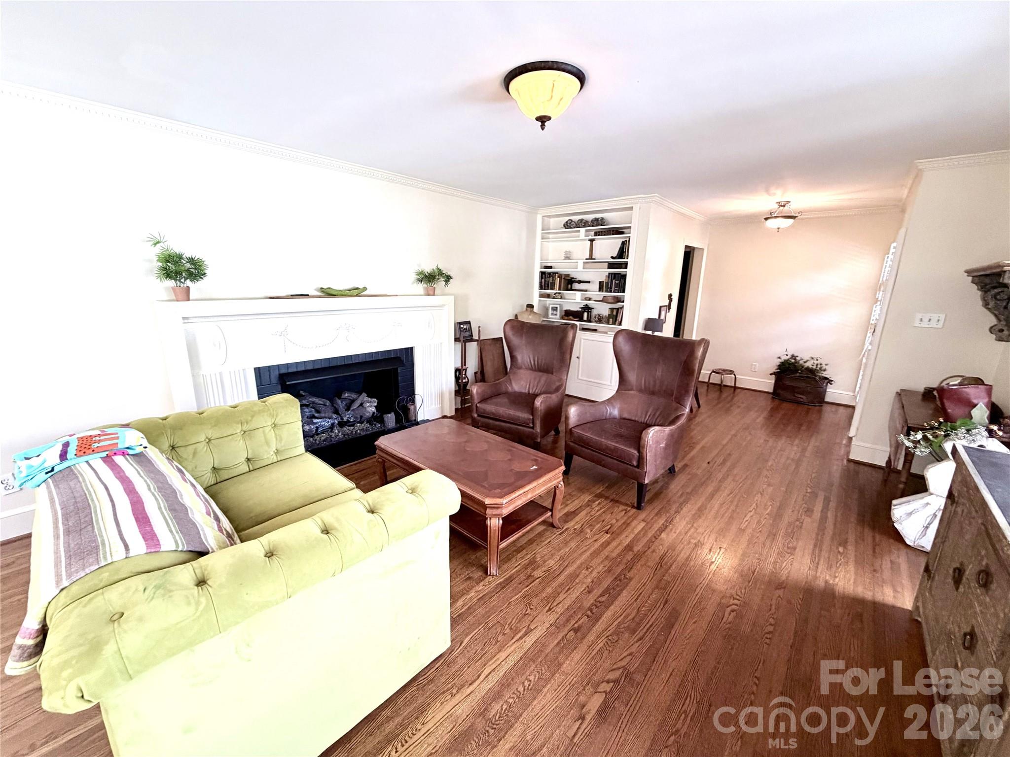 5915 Shumard Oak Lane Property Photo 2