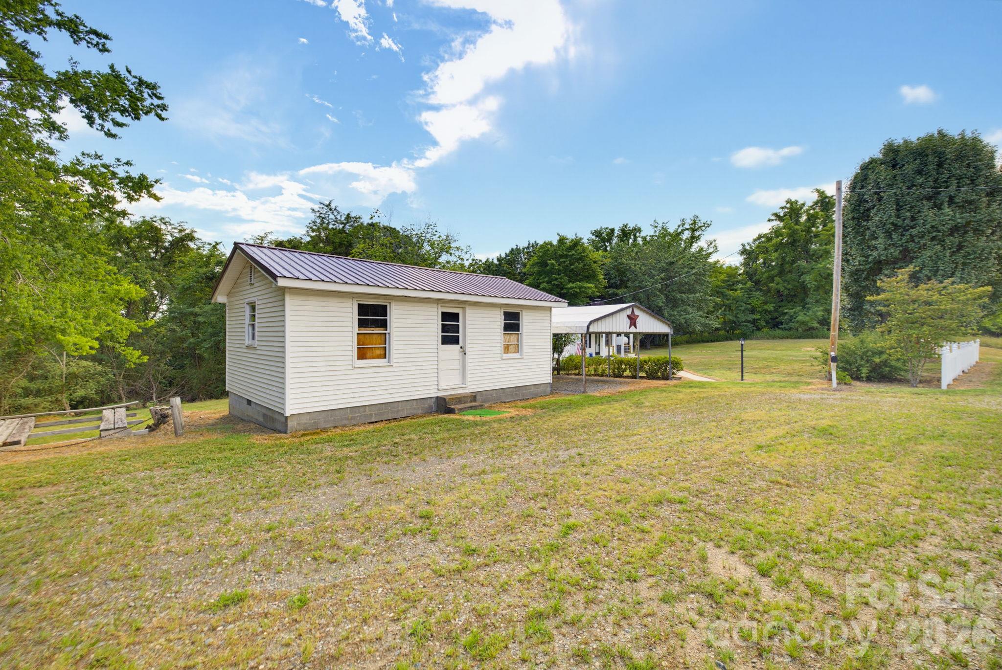 2682 Anglin Mill Road Property Photo 5