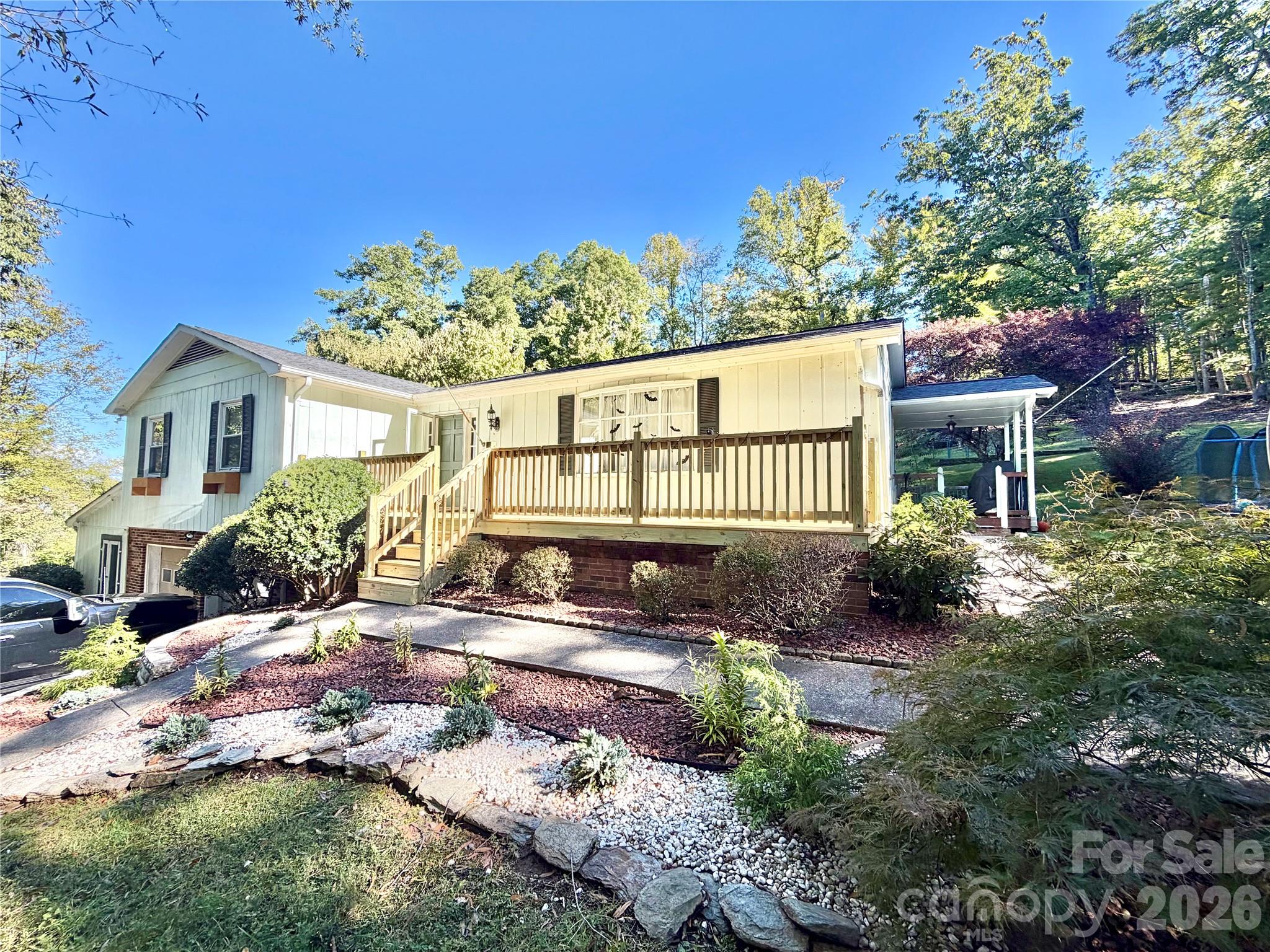 1364 Lithia Springs Road Property Photo 3