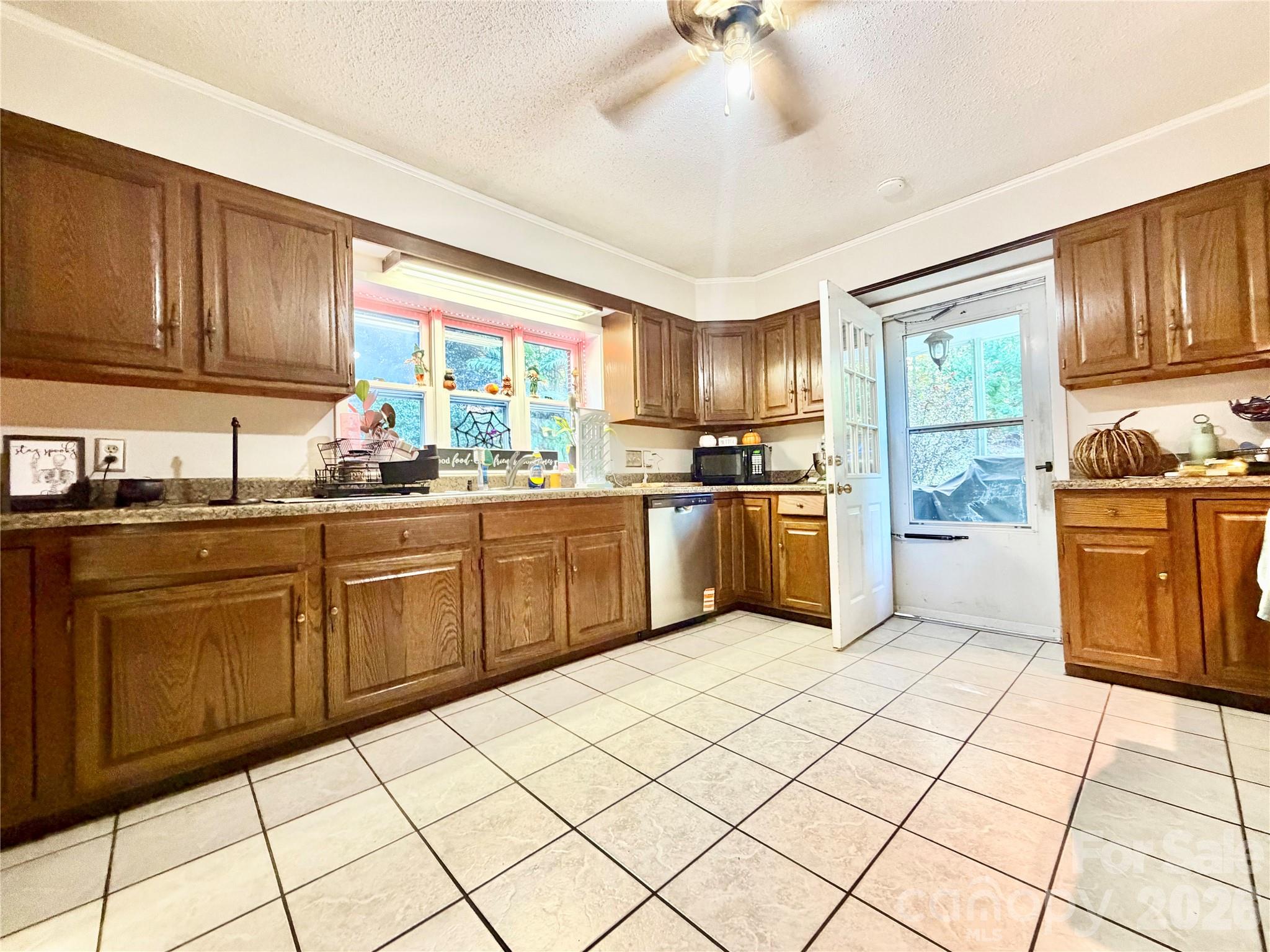 1364 Lithia Springs Road Property Photo 21