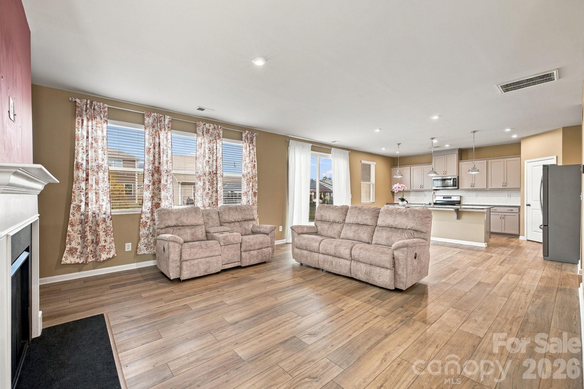 2538 Tillman Street Property Photo 7