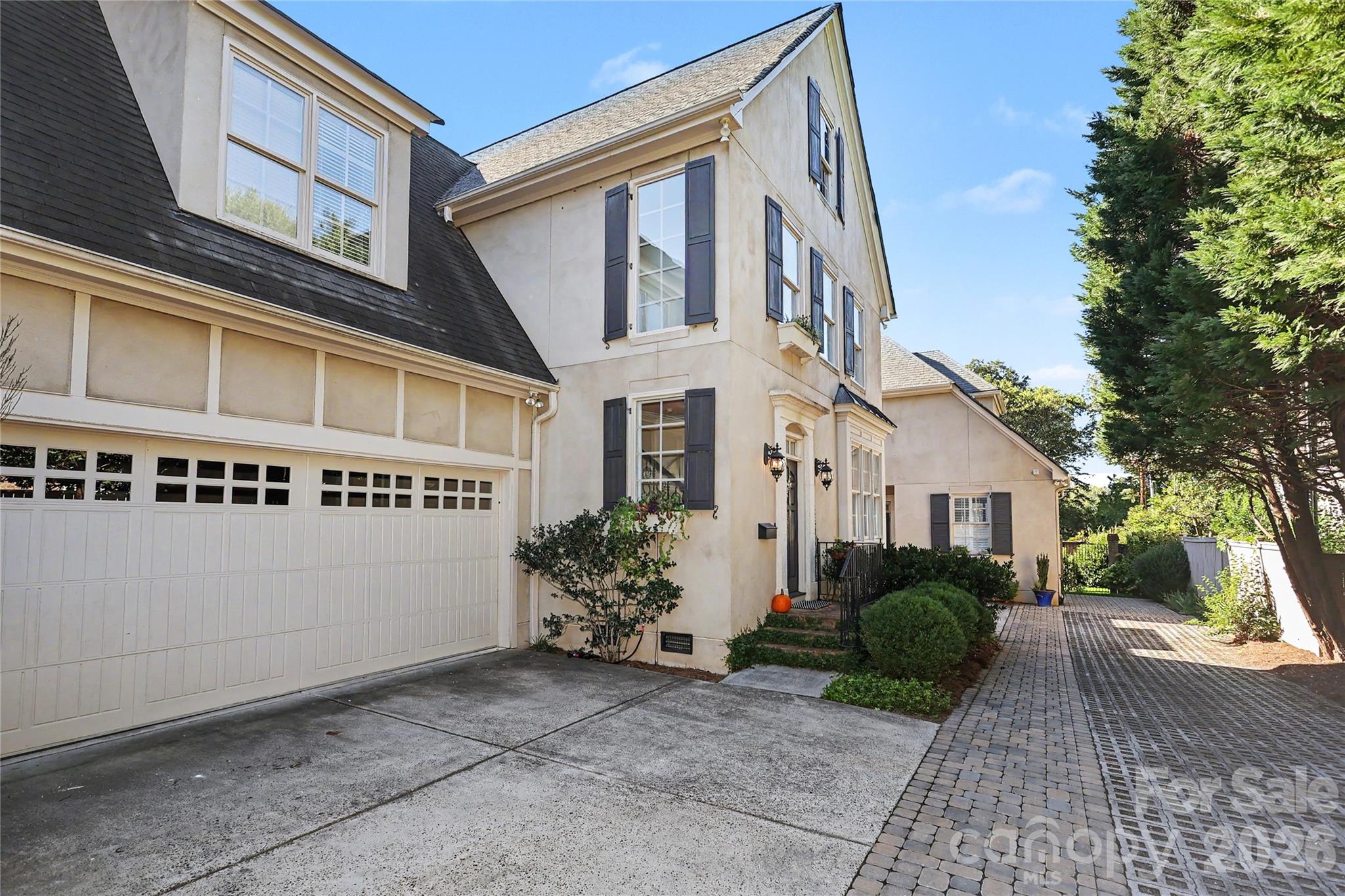 2614 Chelsea Drive Property Photo 1