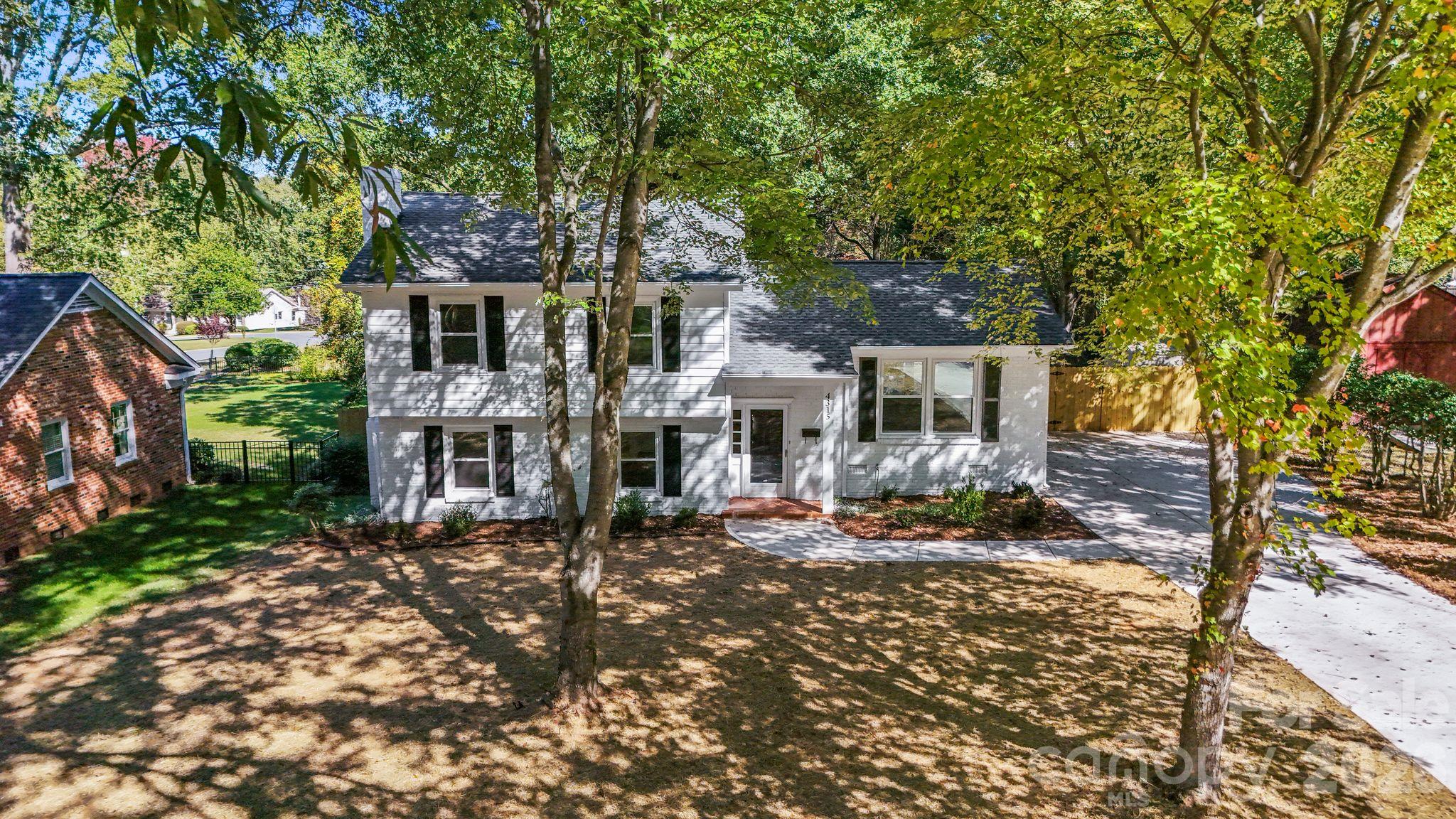 4315 Chandworth Road Property Photo 1