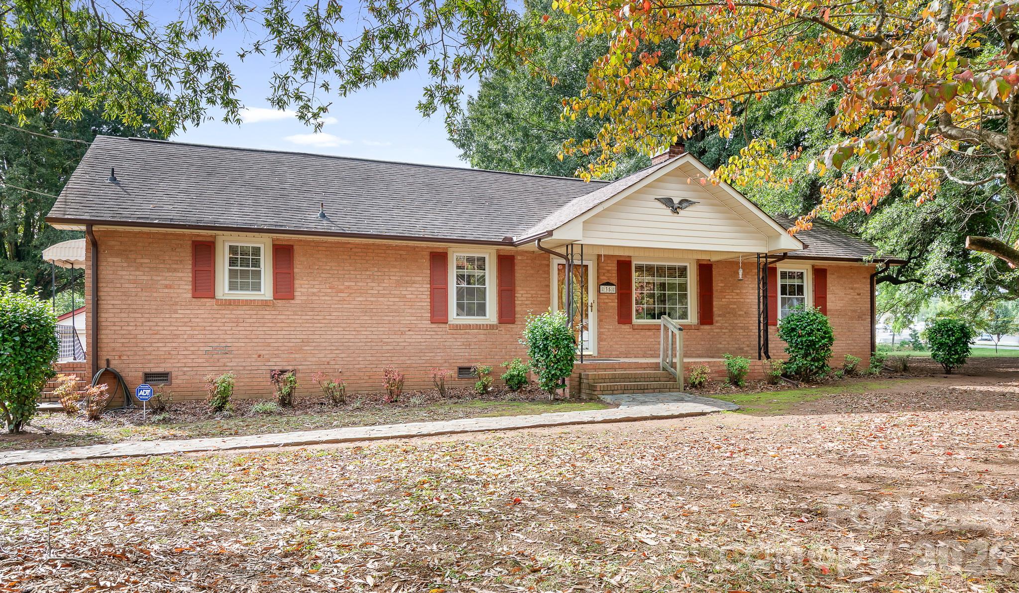 35 Sumner Avenue Property Photo 2
