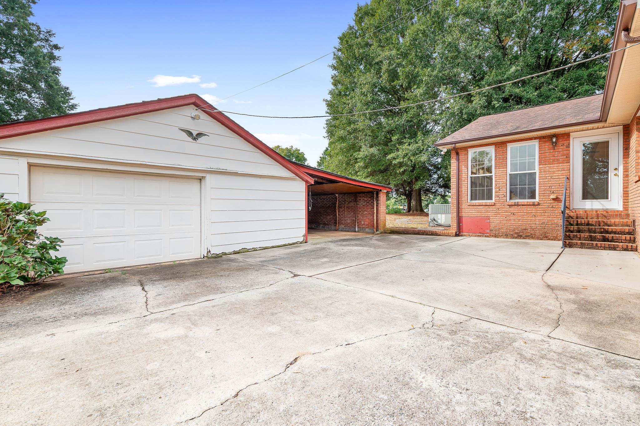 35 Sumner Avenue Property Photo 5