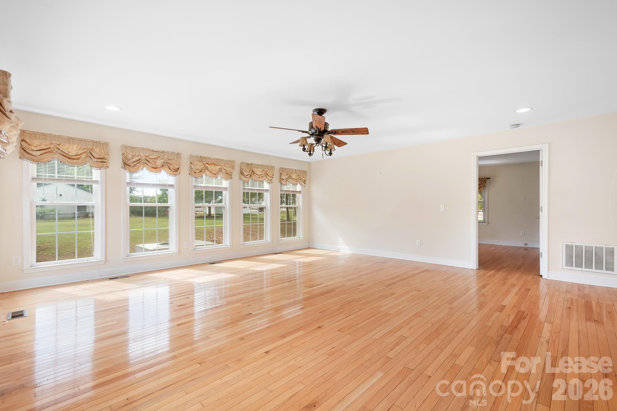 35 Sumner Avenue Property Photo 8