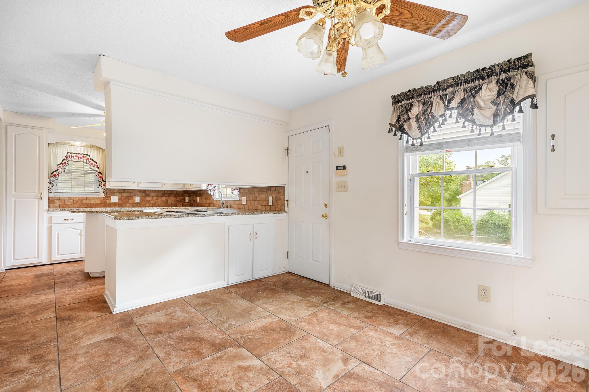 35 Sumner Avenue Property Photo 15