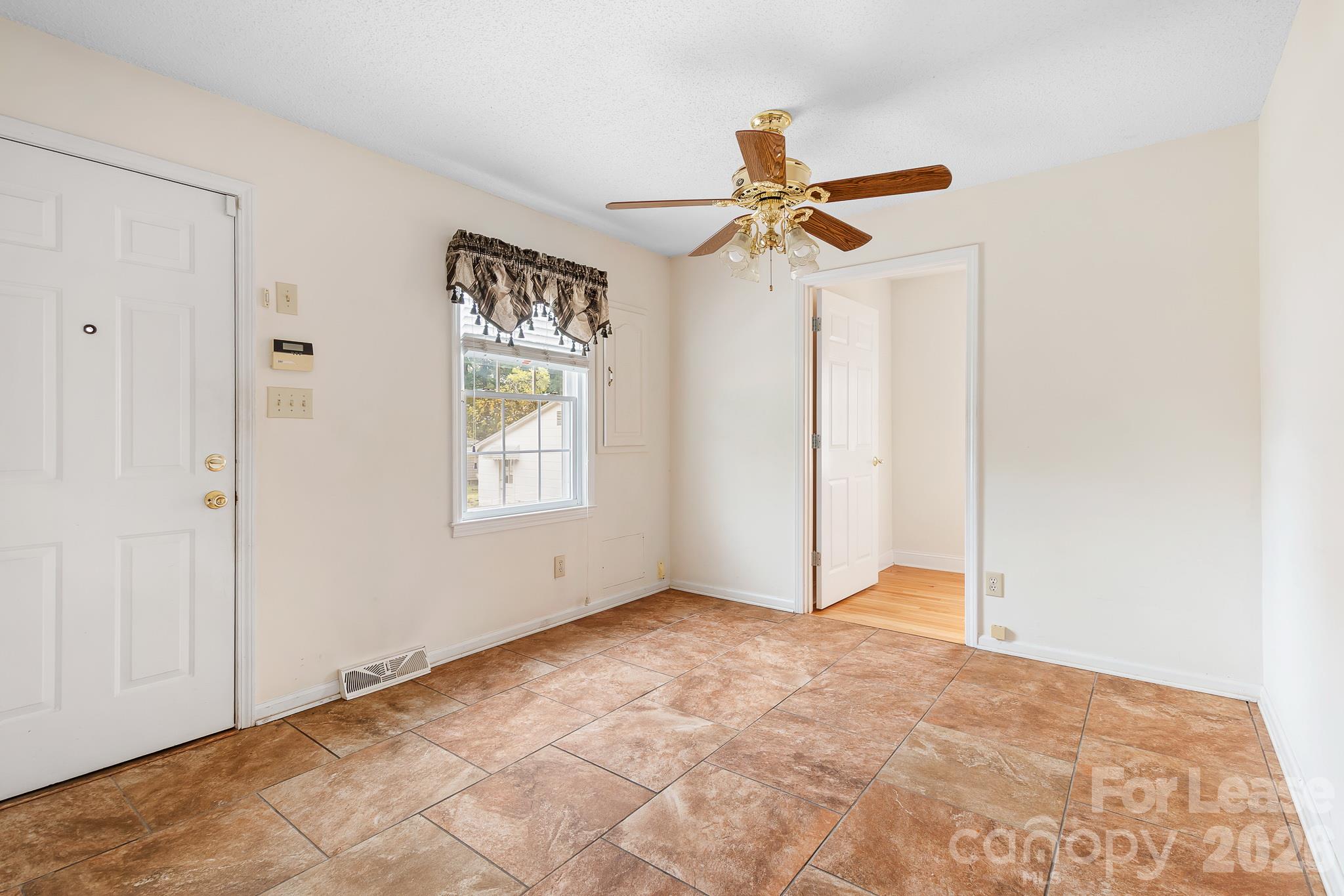 35 Sumner Avenue Property Photo 16