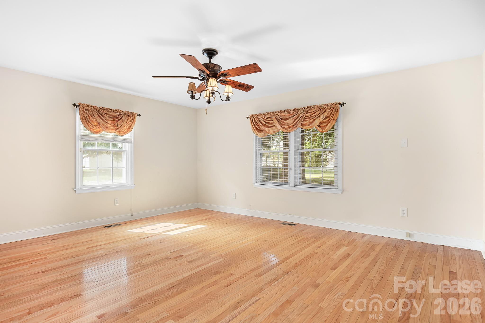 35 Sumner Avenue Property Photo 23