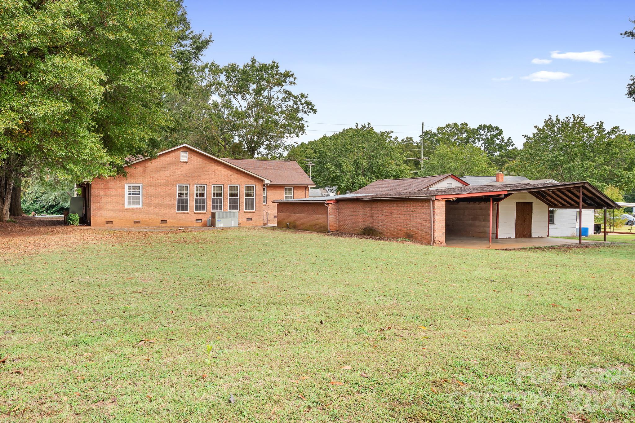 35 Sumner Avenue Property Photo 27