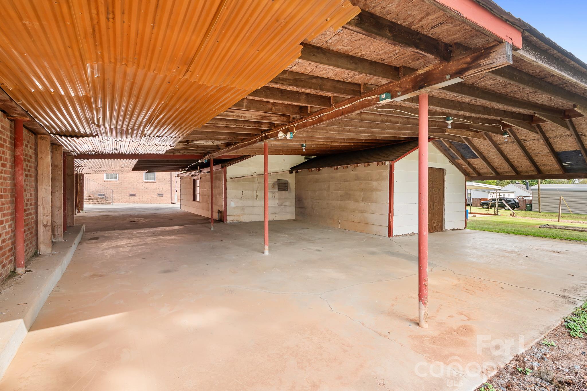 35 Sumner Avenue Property Photo 29