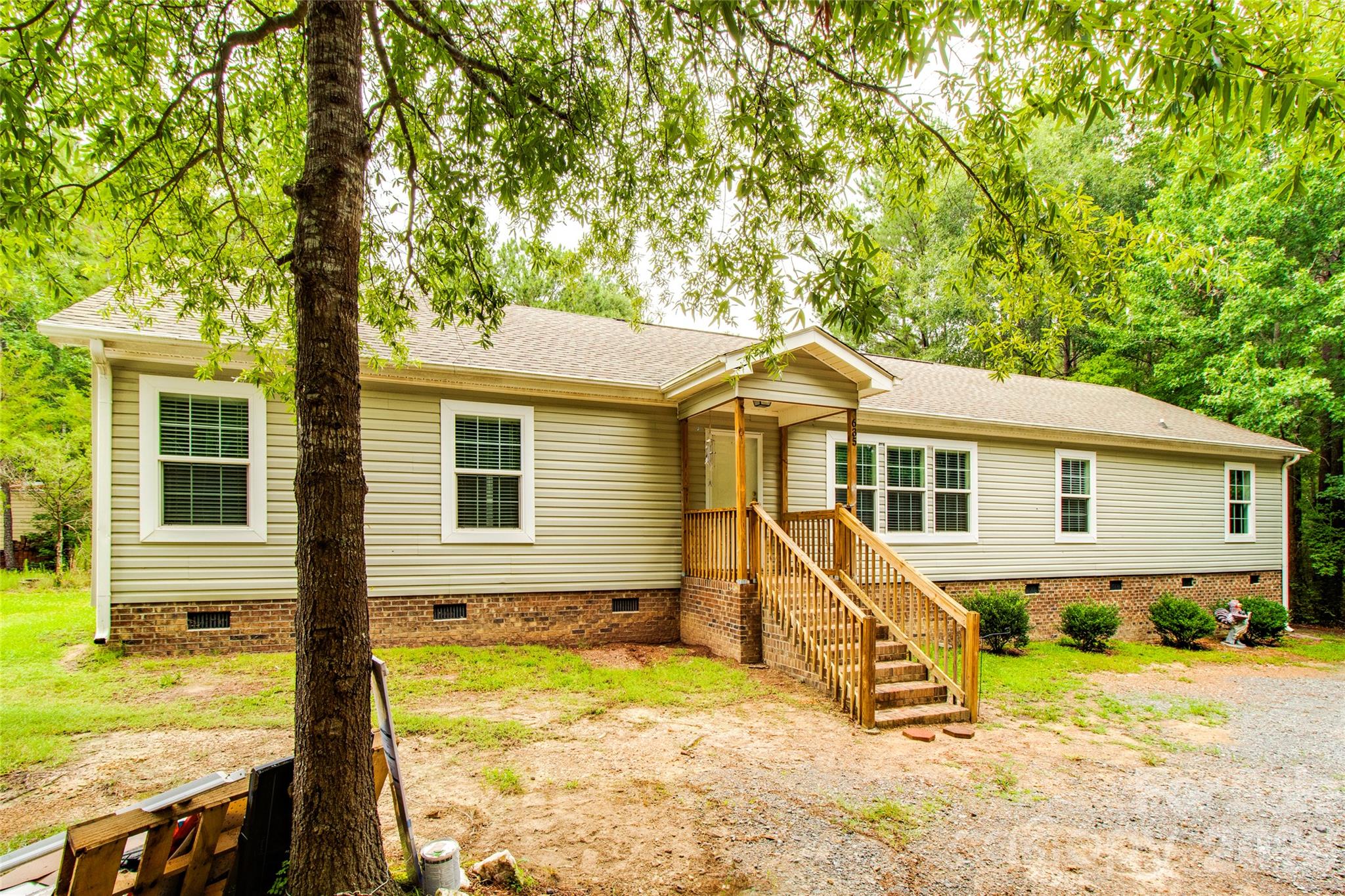 635 Monticello Road Property Photo 1