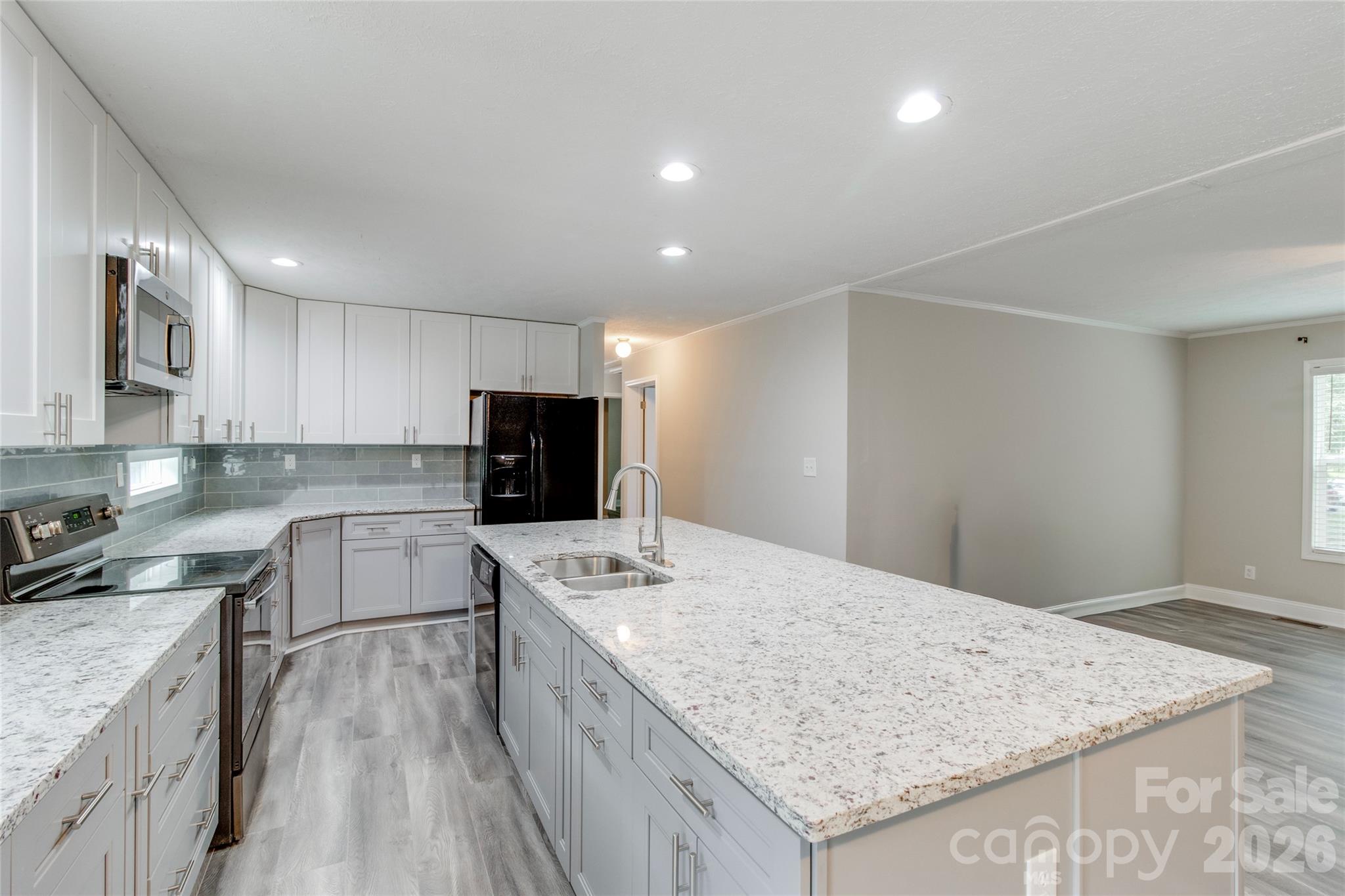 635 Monticello Road Property Photo 8