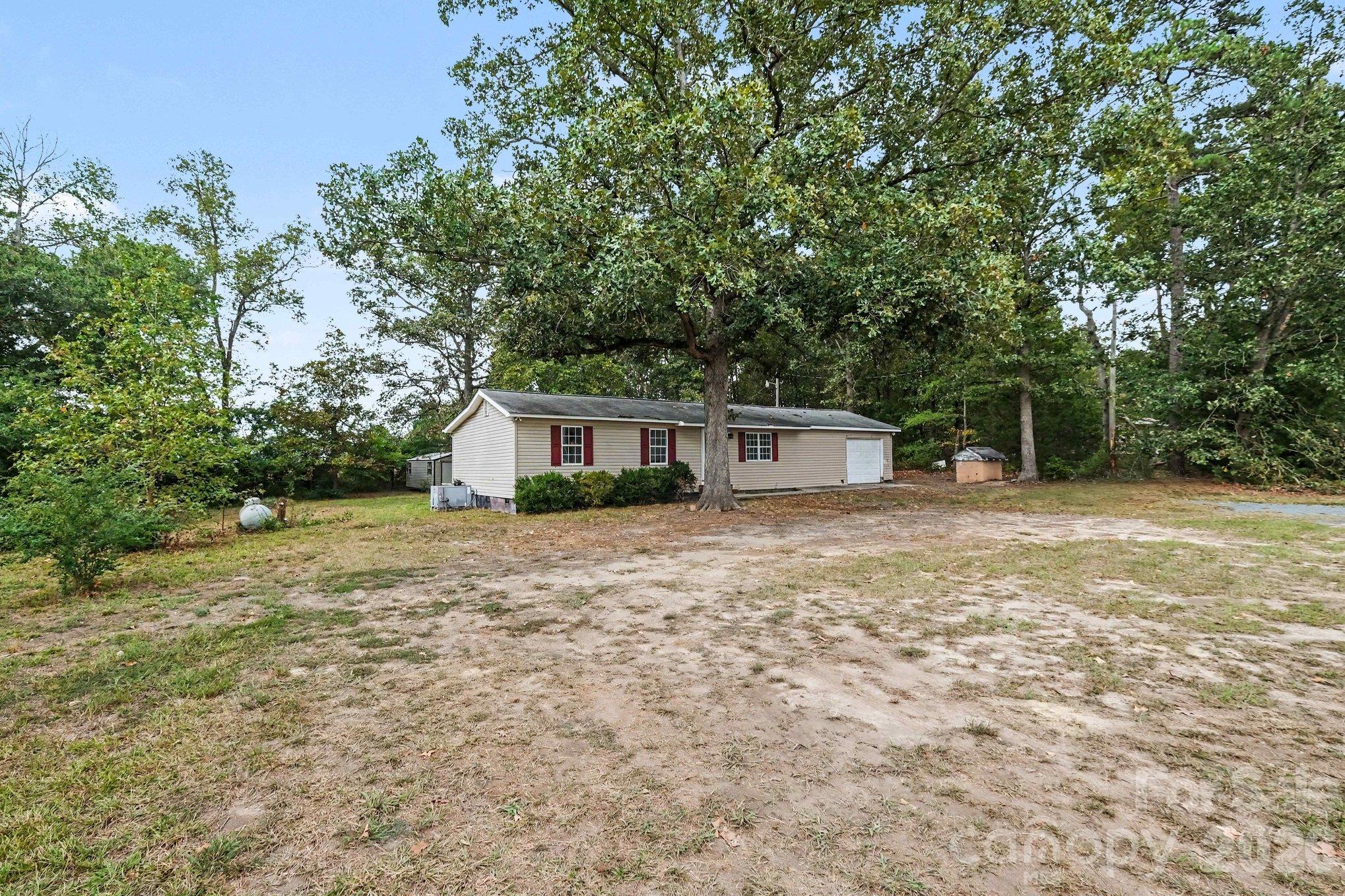 1101 Jack Davis Road Property Photo 1
