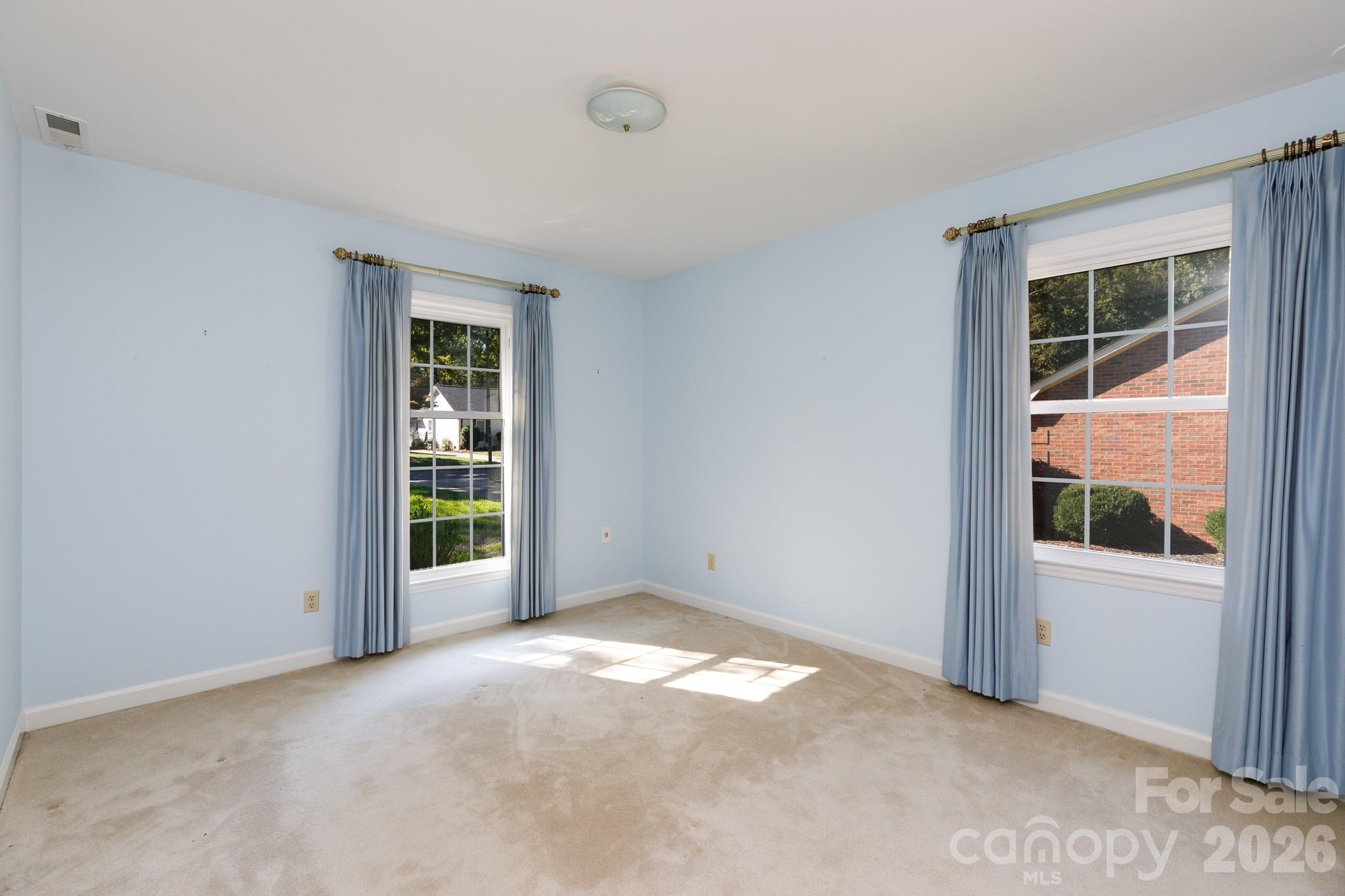 520 King Edward Road Property Photo 8