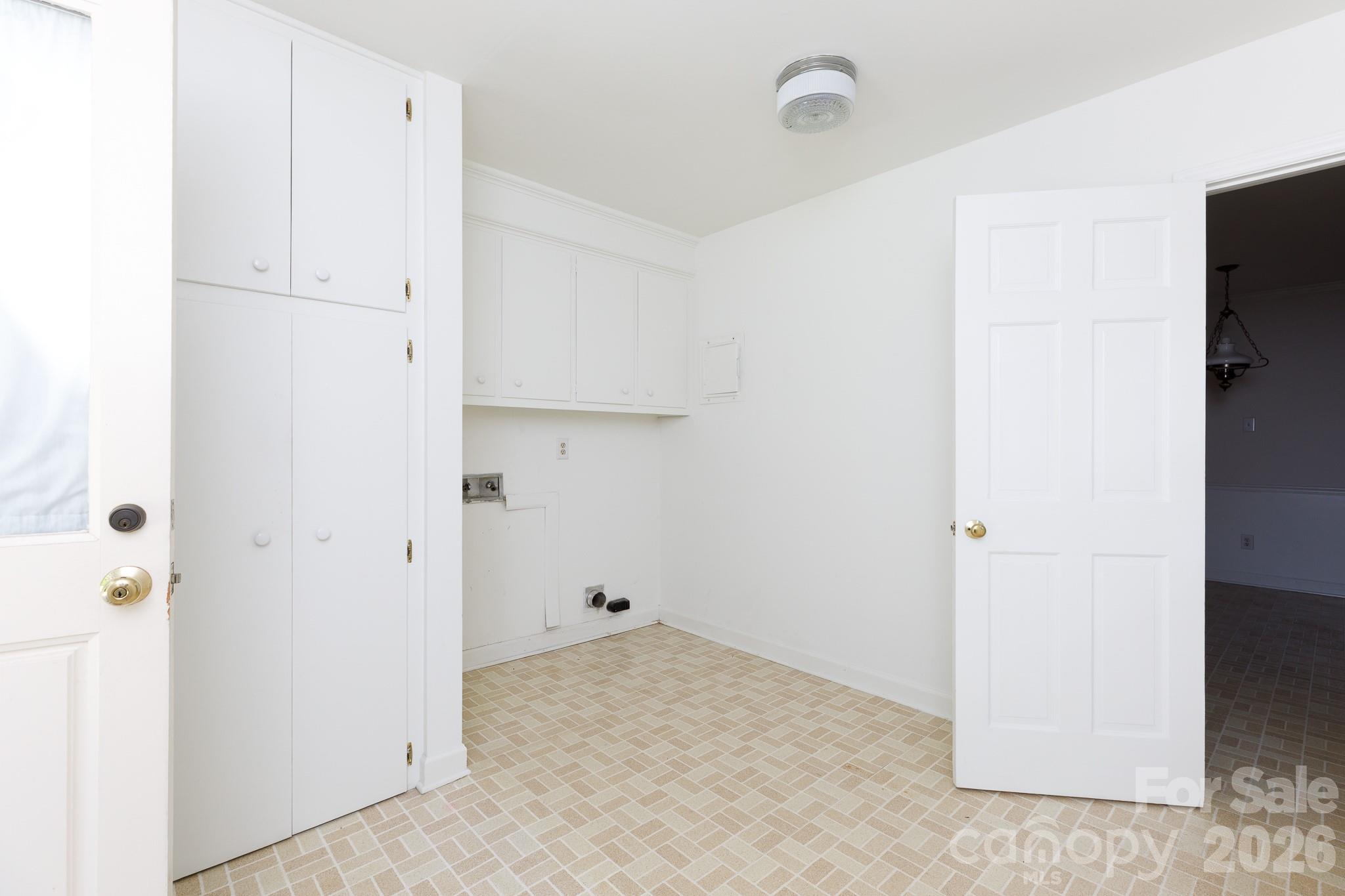 520 King Edward Road Property Photo 17