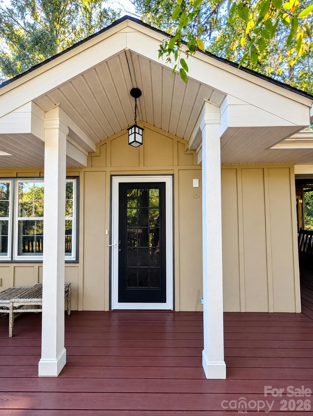 8 Riverbend Drive Property Photo 2