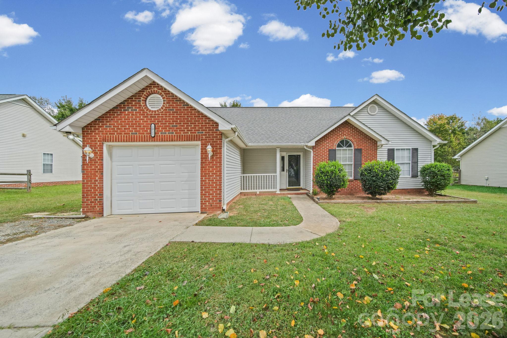 1012 Ridgefield Circle Property Photo 1
