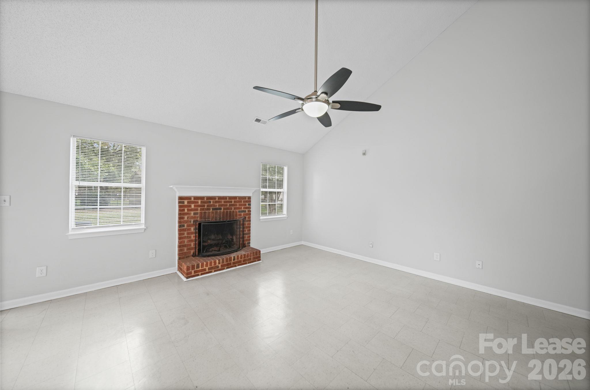 1012 Ridgefield Circle Property Photo 8
