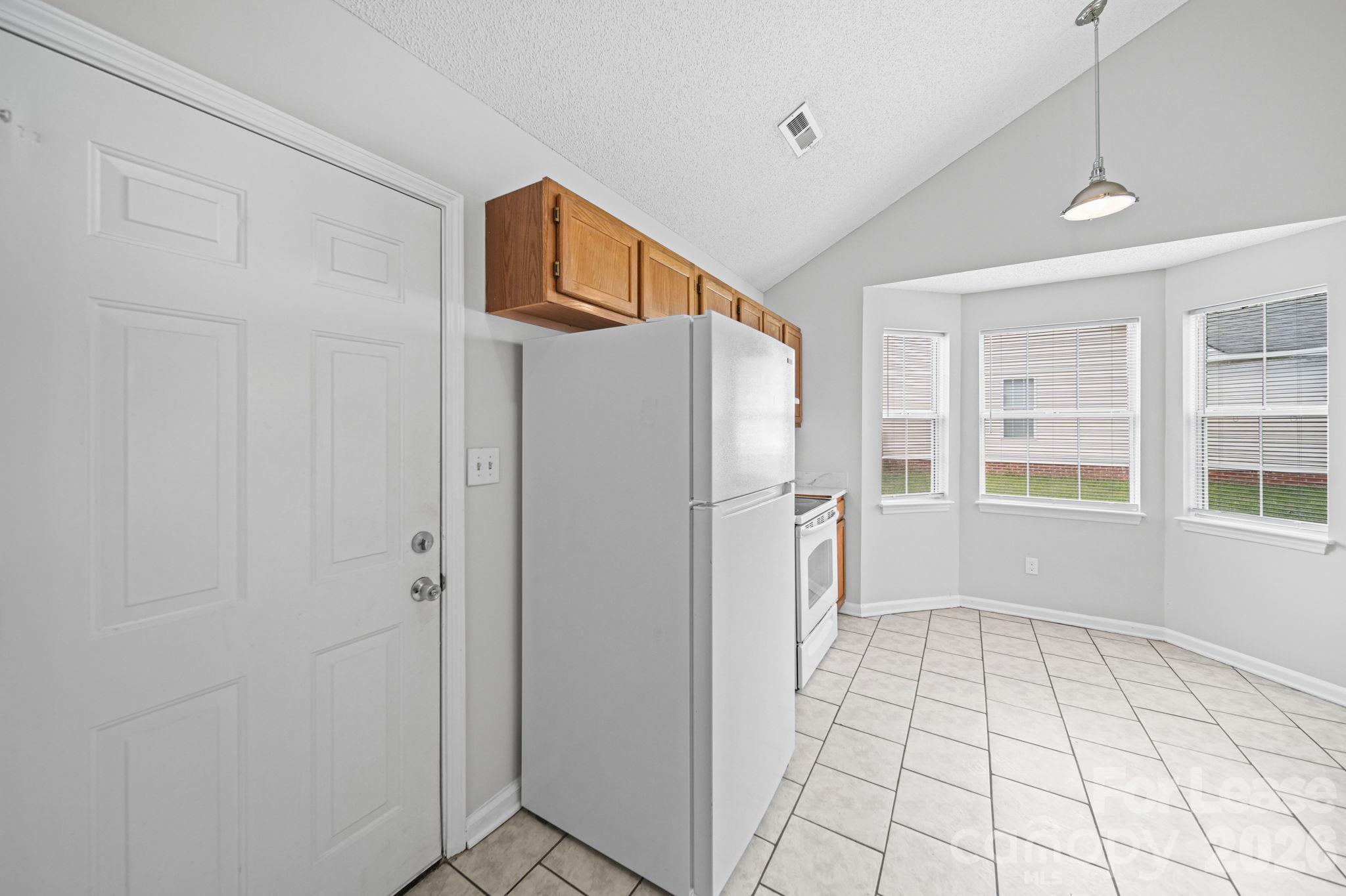 1012 Ridgefield Circle Property Photo 13