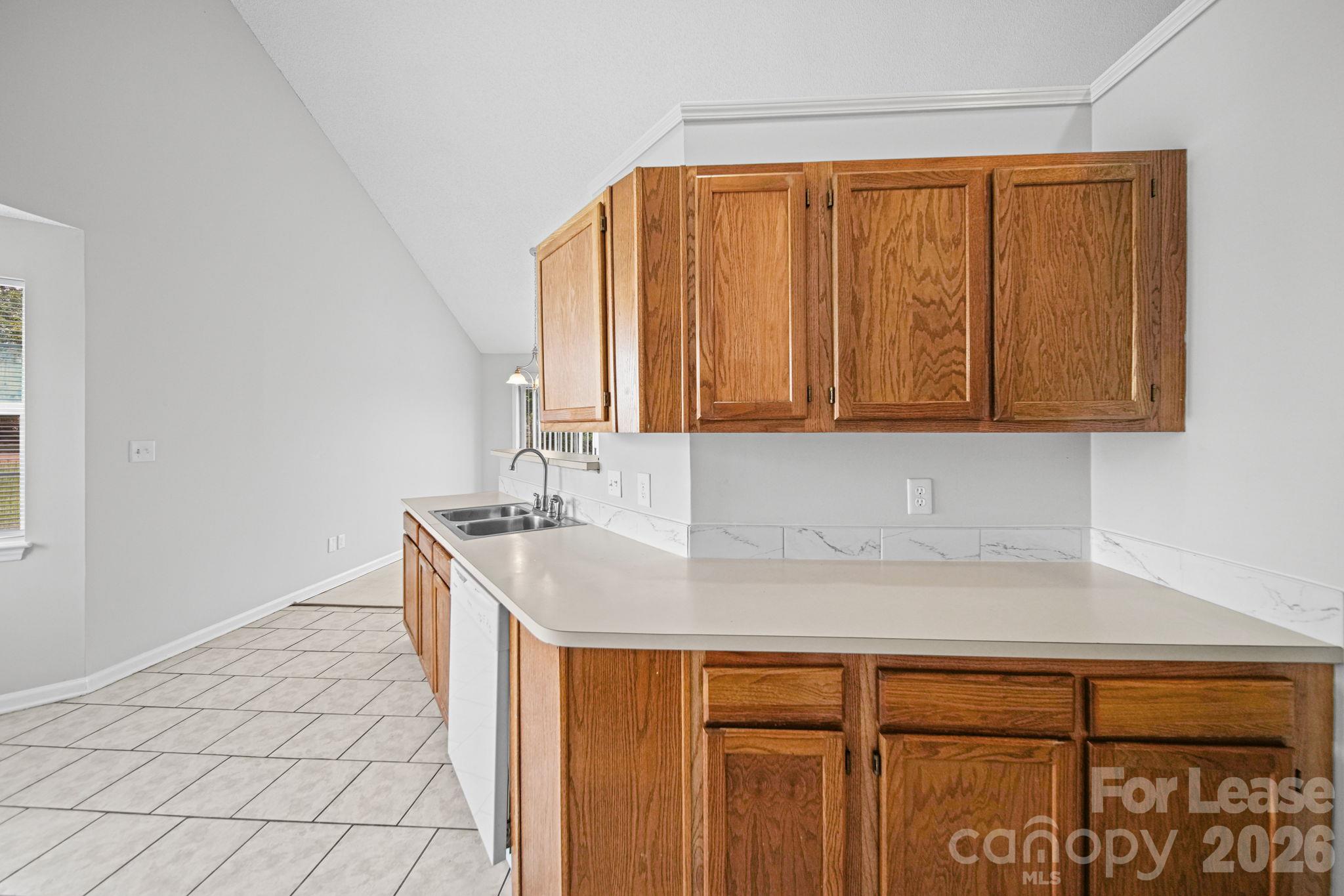 1012 Ridgefield Circle Property Photo 14