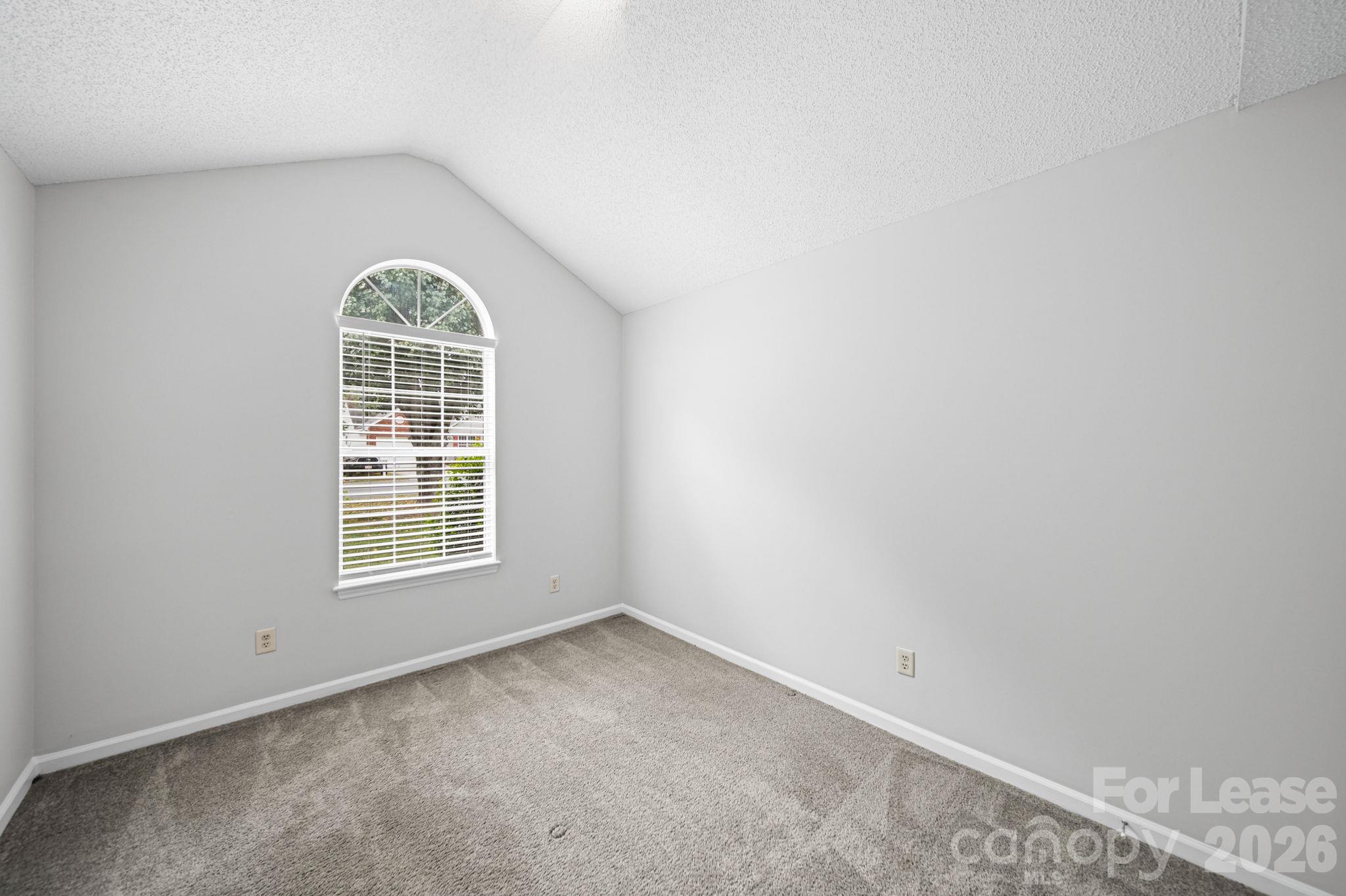 1012 Ridgefield Circle Property Photo 20