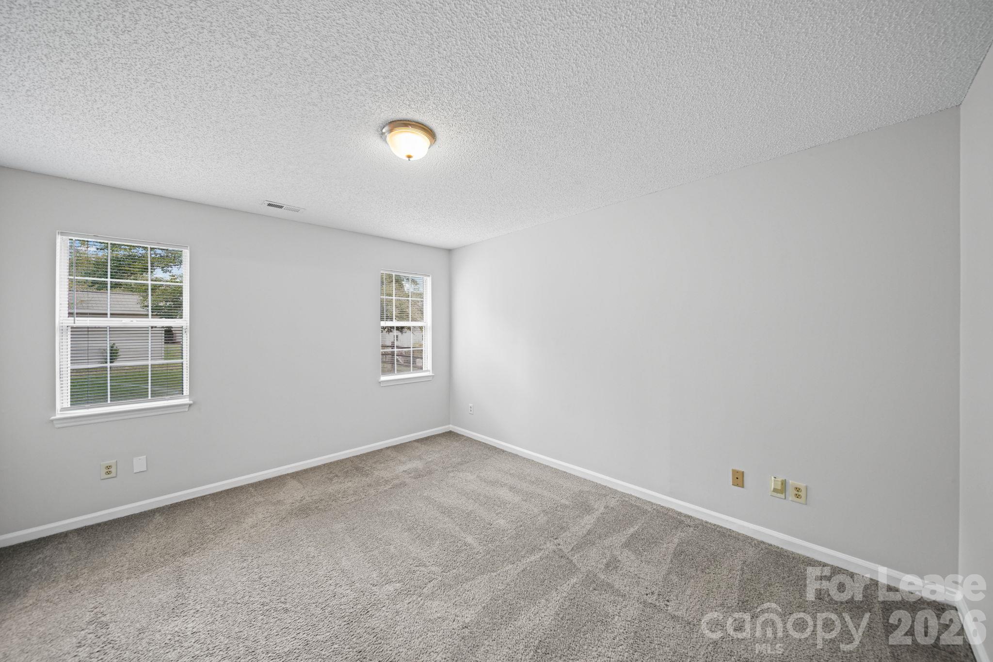 1012 Ridgefield Circle Property Photo 22