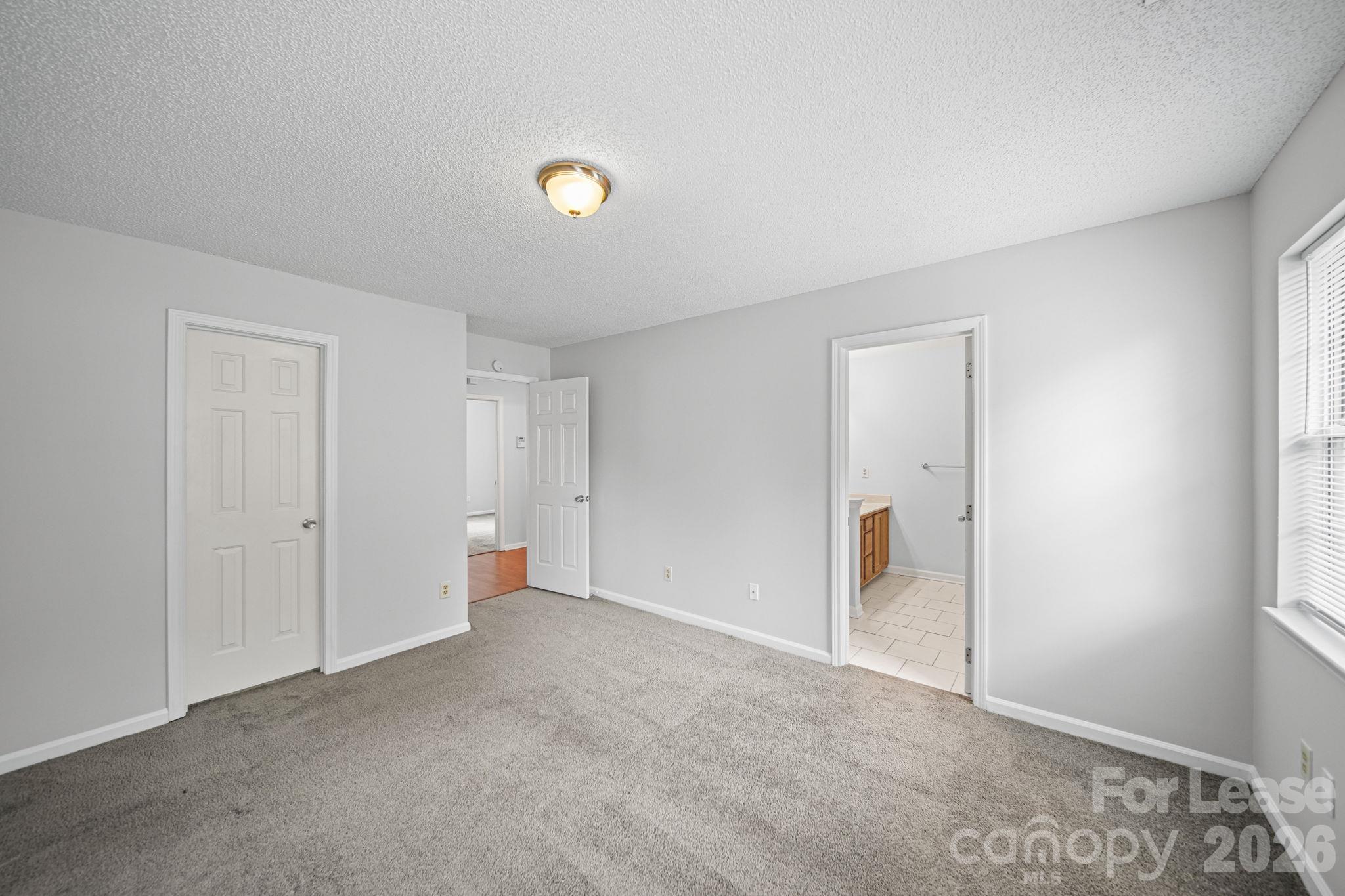 1012 Ridgefield Circle Property Photo 23