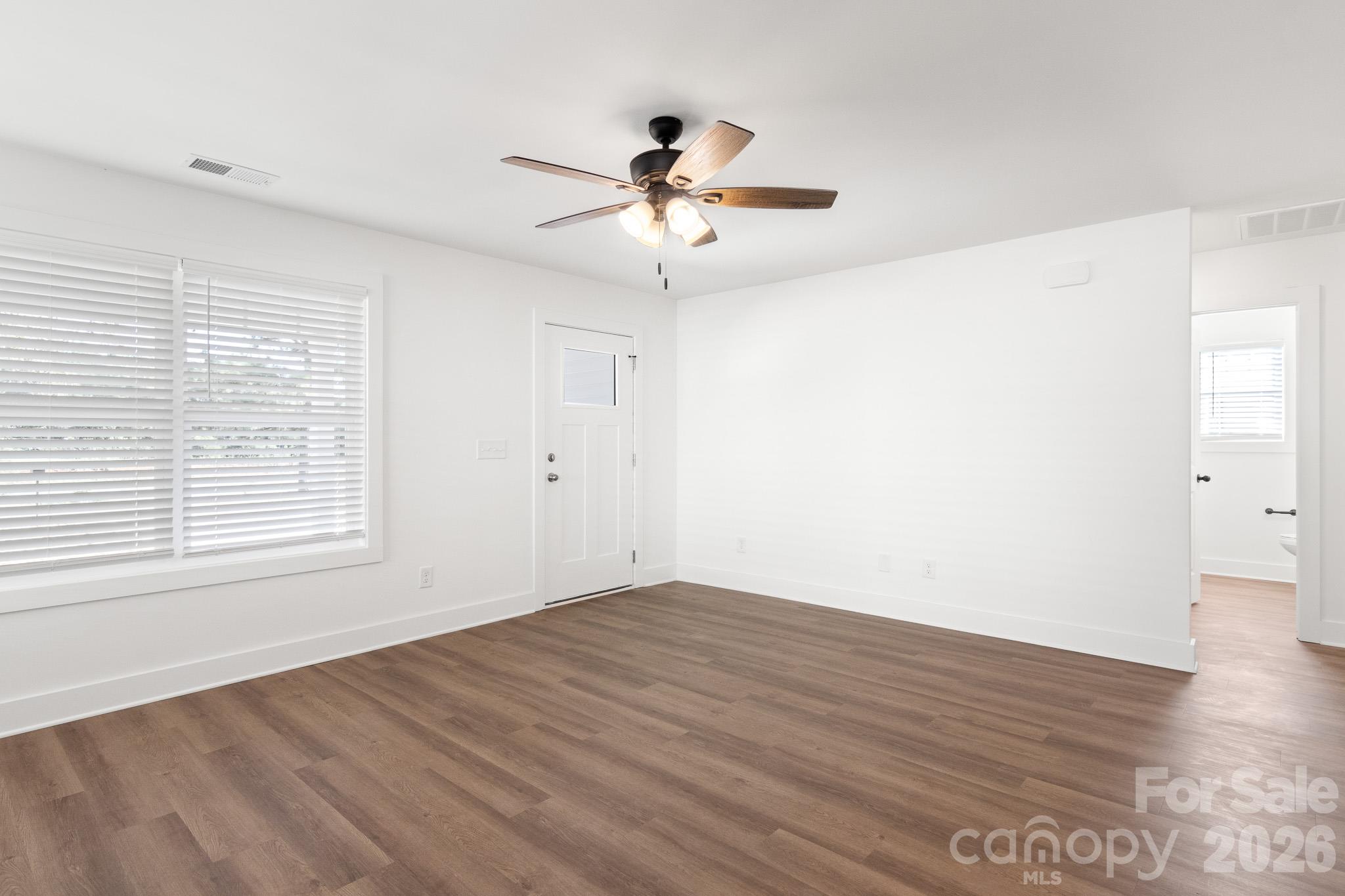 21 Oak Street Property Photo 4