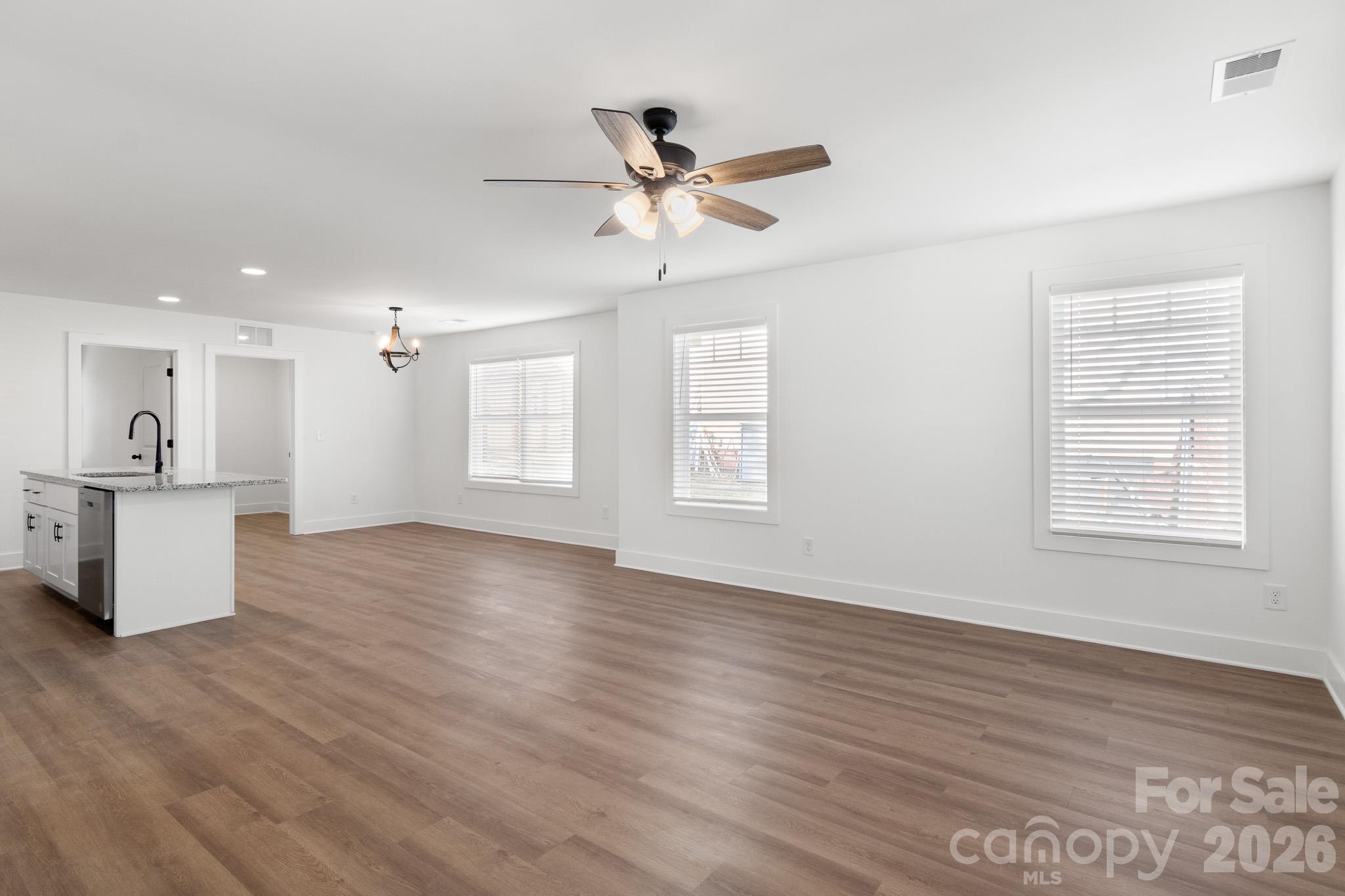21 Oak Street Property Photo 8