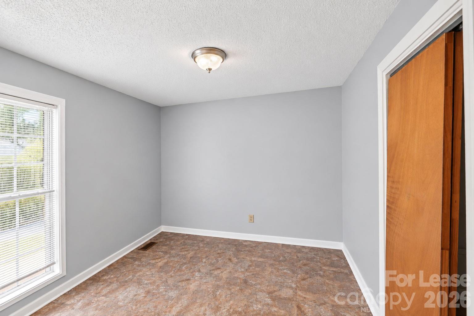 133 Proctor Street Property Photo 9