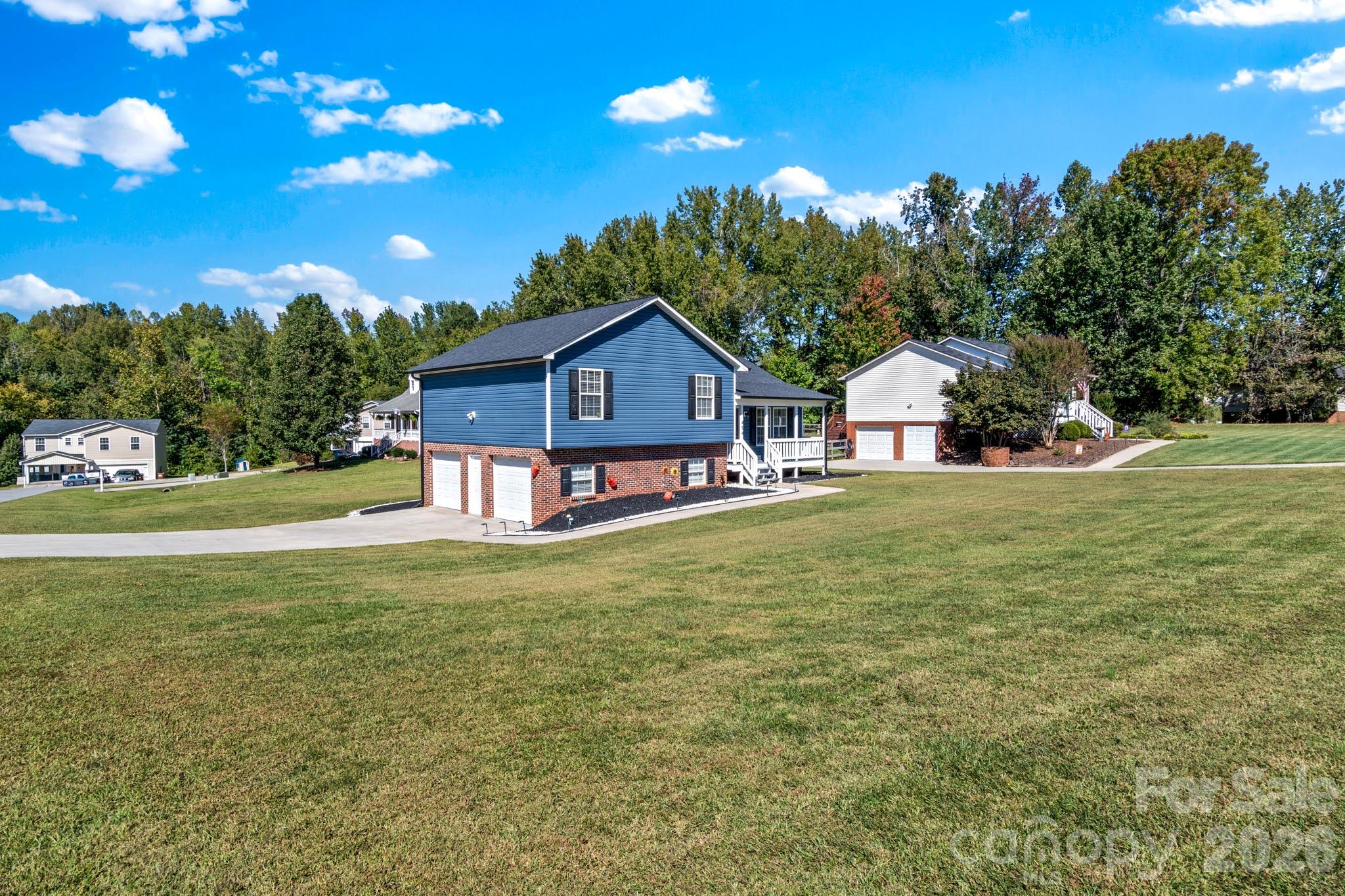 494 Sunset Ridge Lane Property Photo 2
