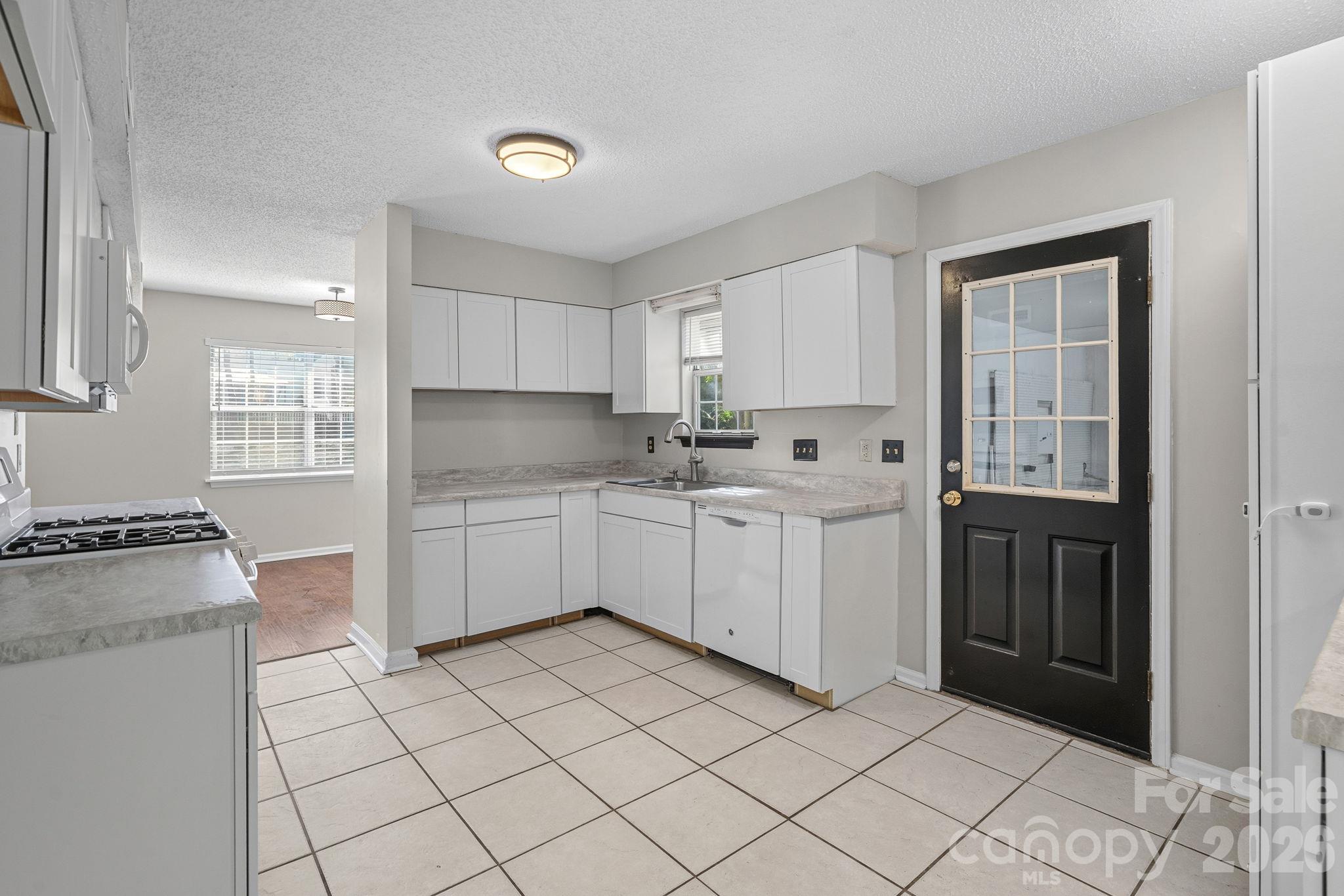 12424 Cool Mist Lane Property Photo 7