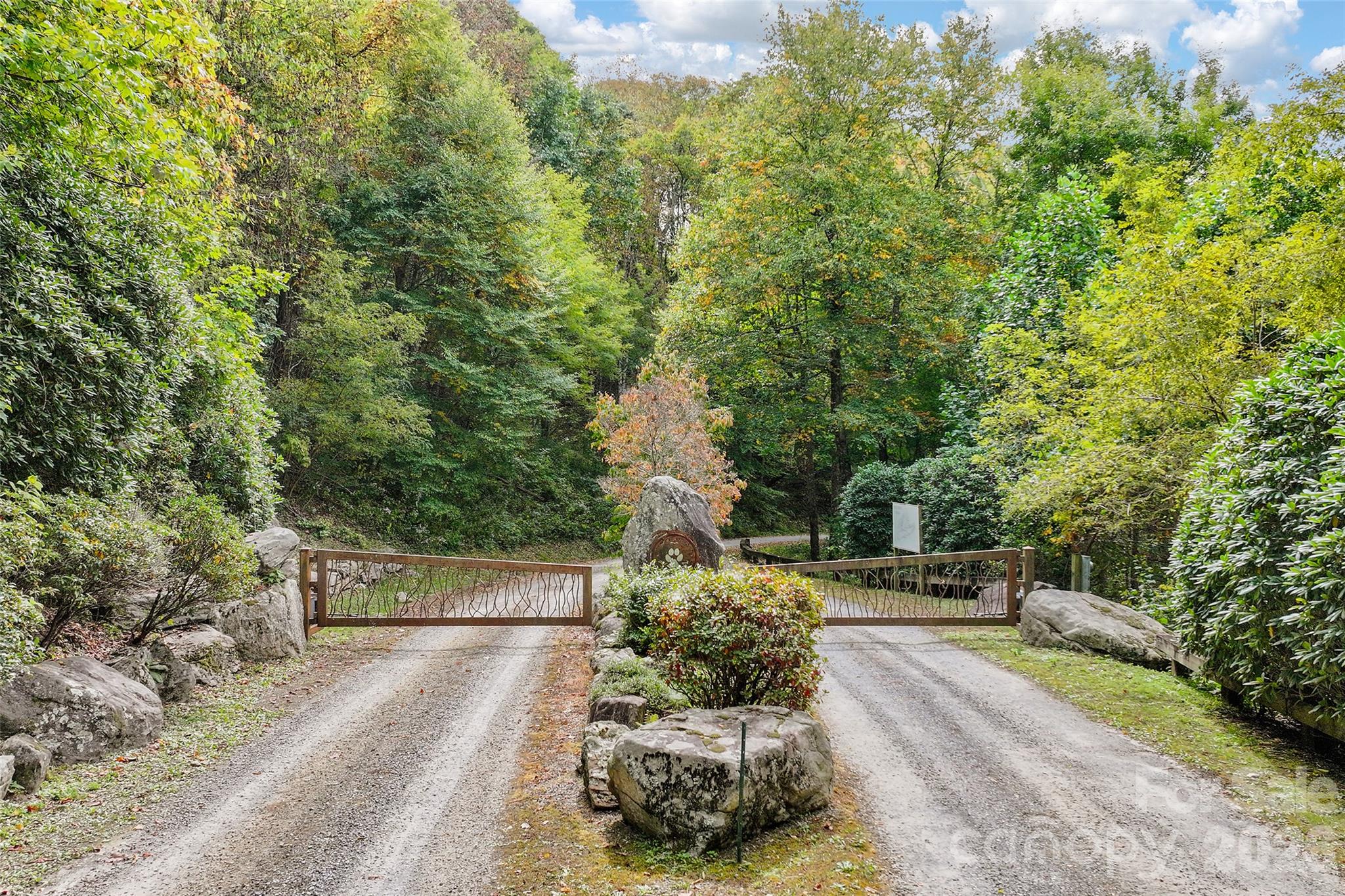 45 Smoke Vine Trail Property Photo 2