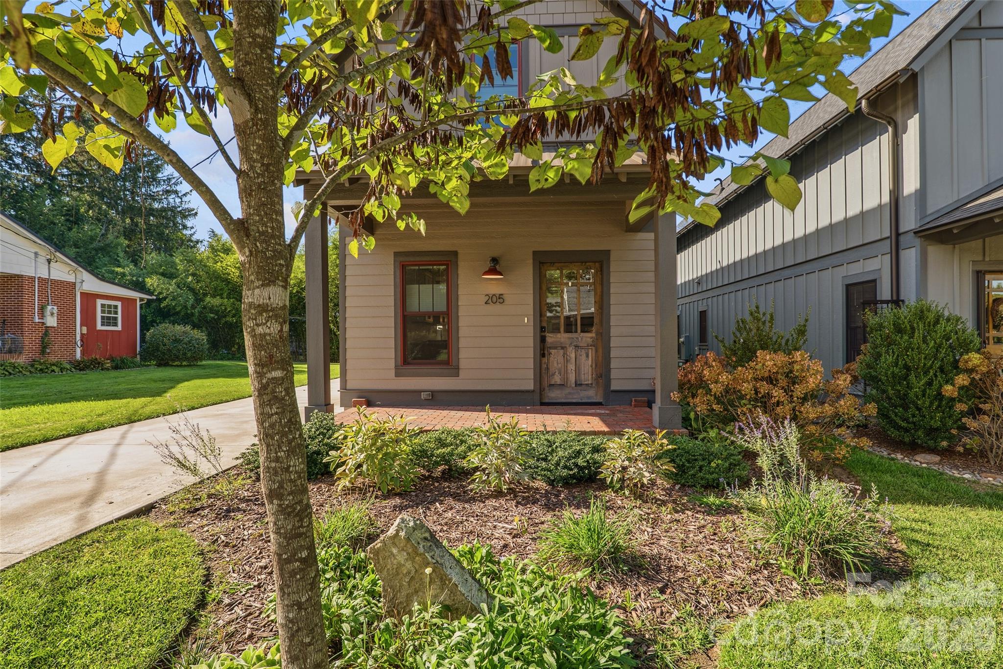 205 N Johnson Street Property Photo 2