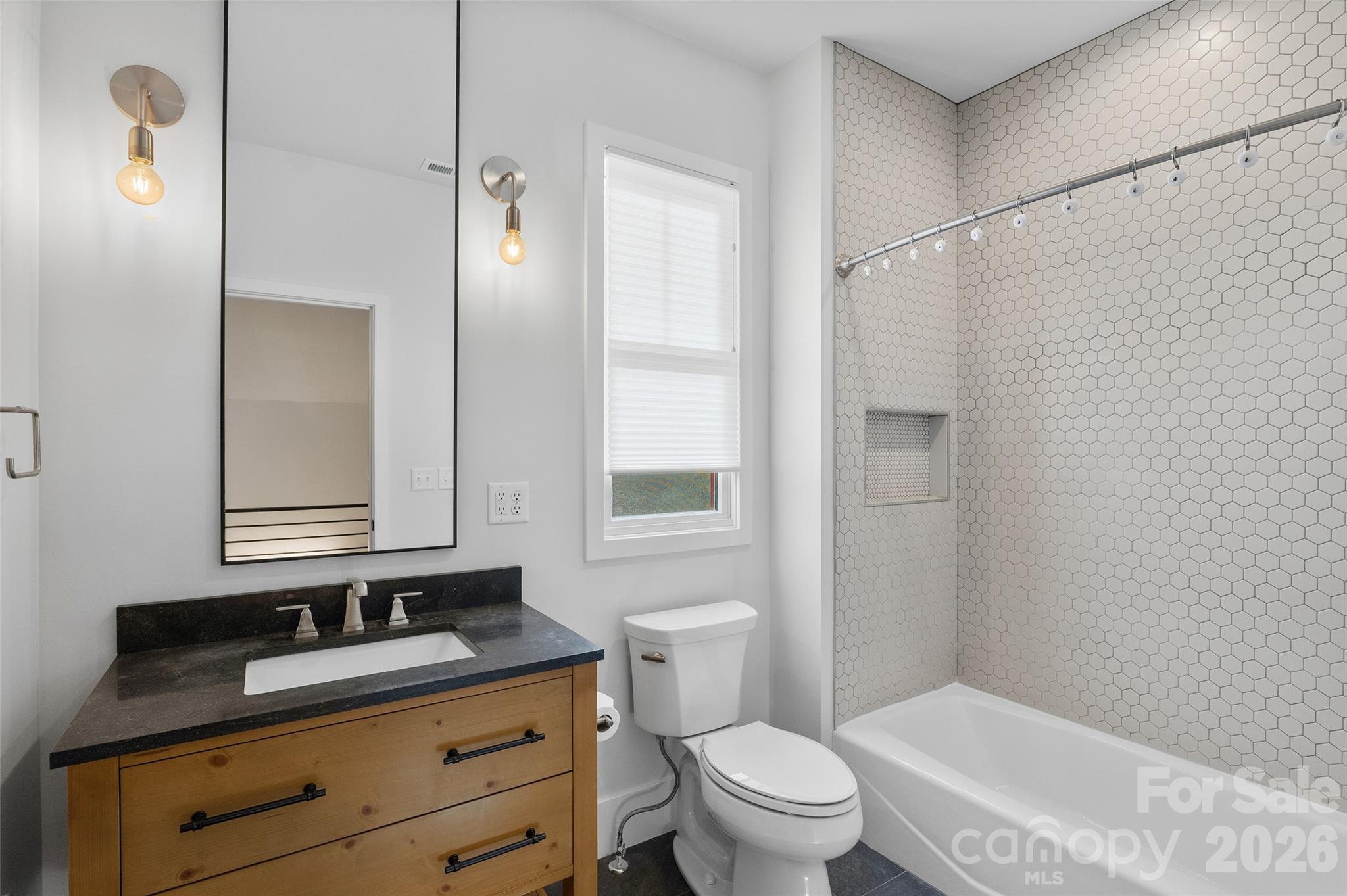 205 N Johnson Street Property Photo 28